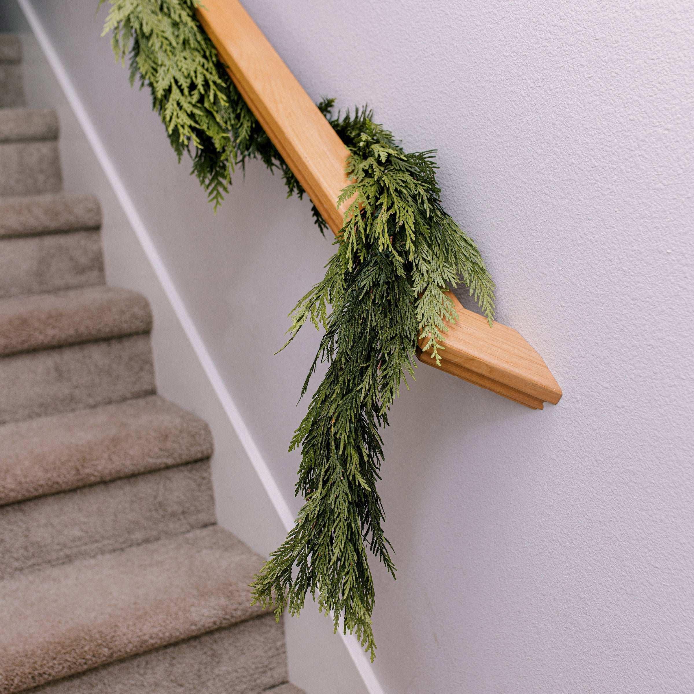 30’ Fresh Western Red Cedar Garland - Image 2