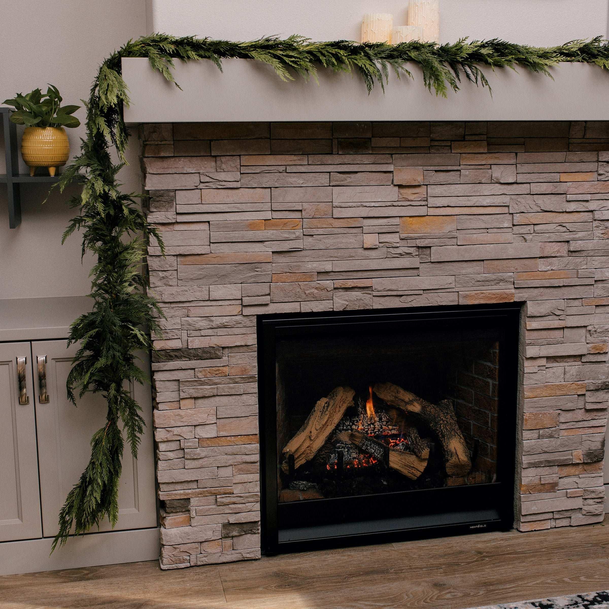 30’ Fresh Western Red Cedar Garland - Image 5