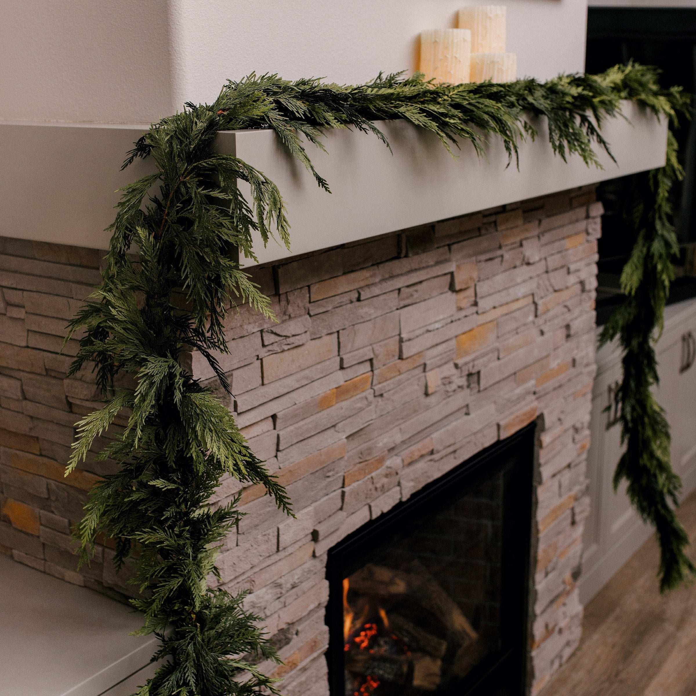 30’ Fresh Western Red Cedar Garland - Image 6