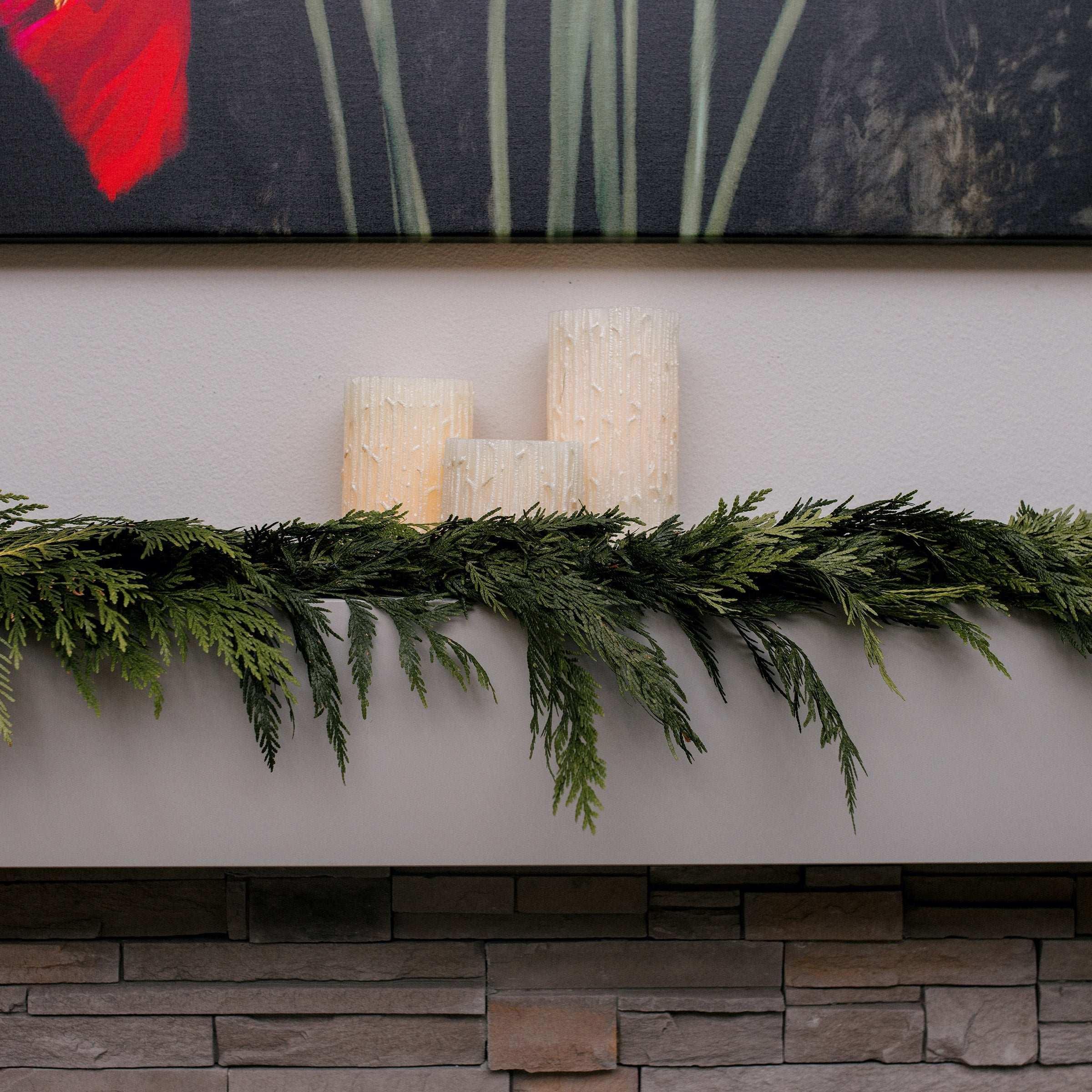30’ Fresh Western Red Cedar Garland - Image 7