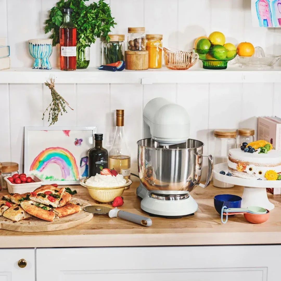 Beautiful 5.3 Qt Stand Mixer, White Icing with Flat Beater, Dough Hook, Balloon Whisk - Image 6