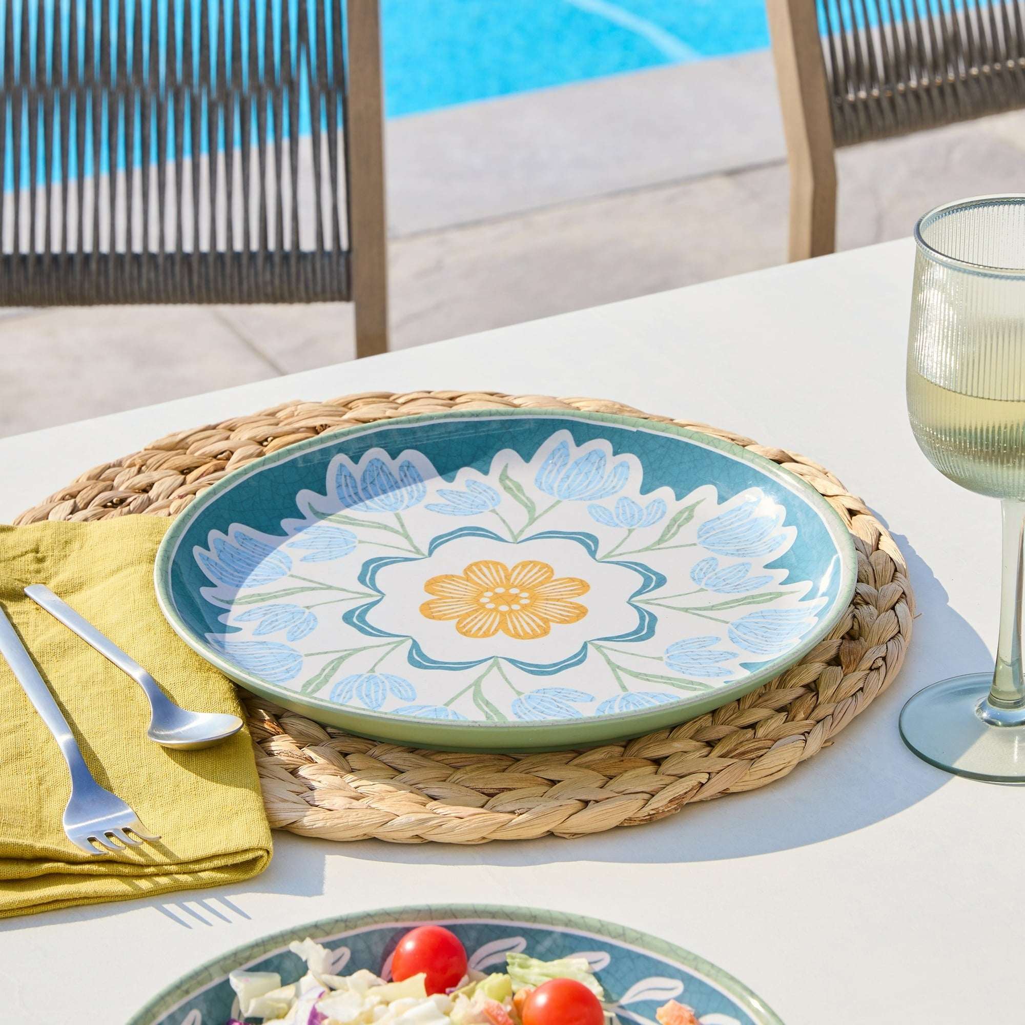 Better Homes and Gardens Bamboo Melamine 10.75-inch Dinner Plate, Green Floral Pattern - Image 3