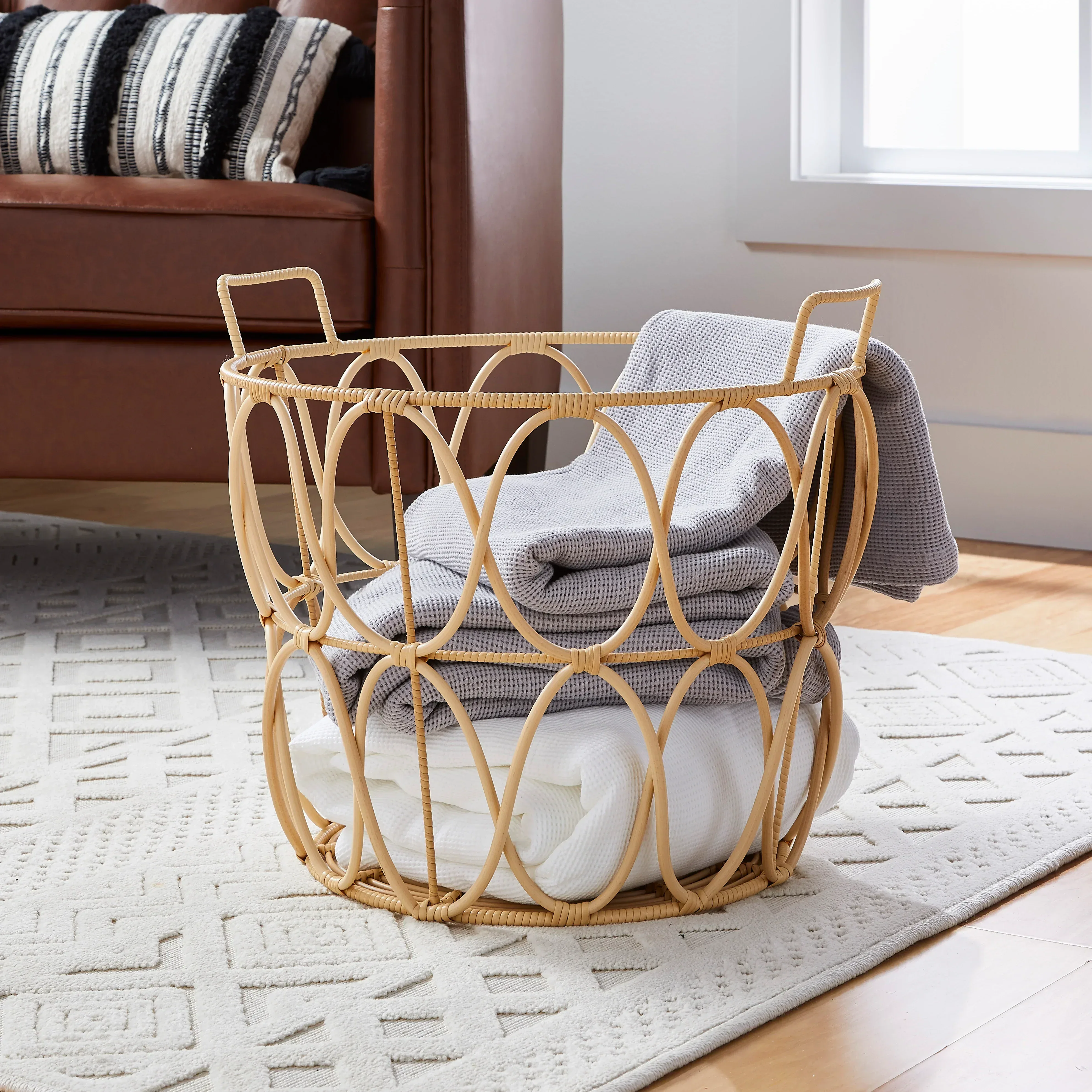 Better Homes & Gardens Large Poly Rattan Storage Basket with Handles - Image 4