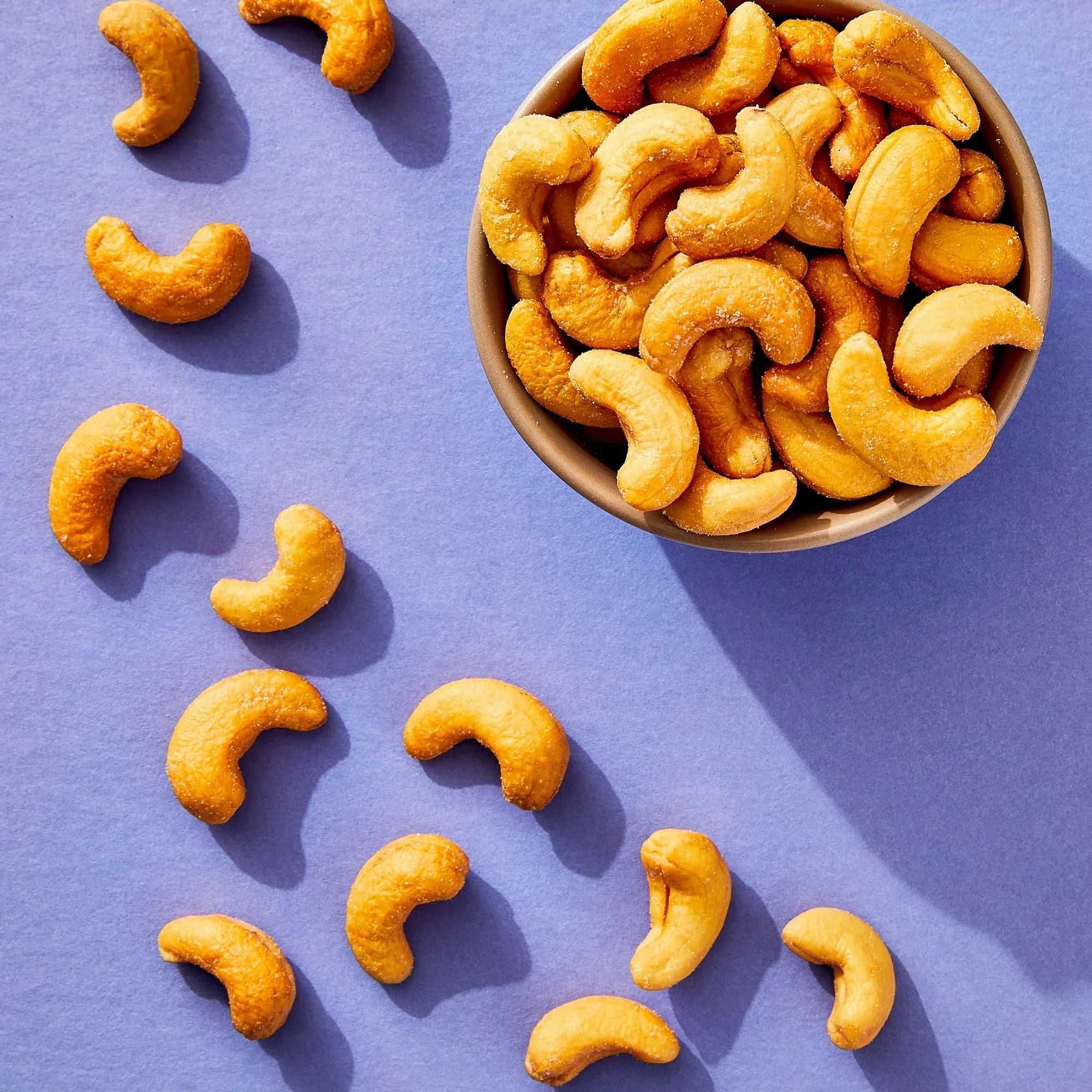bettergoods Roasted and Salted Cashews, 10 oz - Image 2