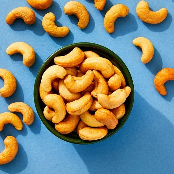 bettergoods Roasted and Unsalted Cashews, 10 oz - Image 2