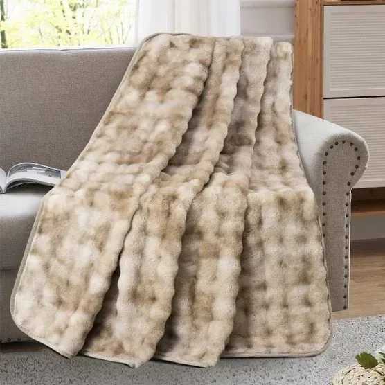 Brentwoof Oversized Waterproof Pet Blanket and Furniture Protector, Bubble Fur - Image 3