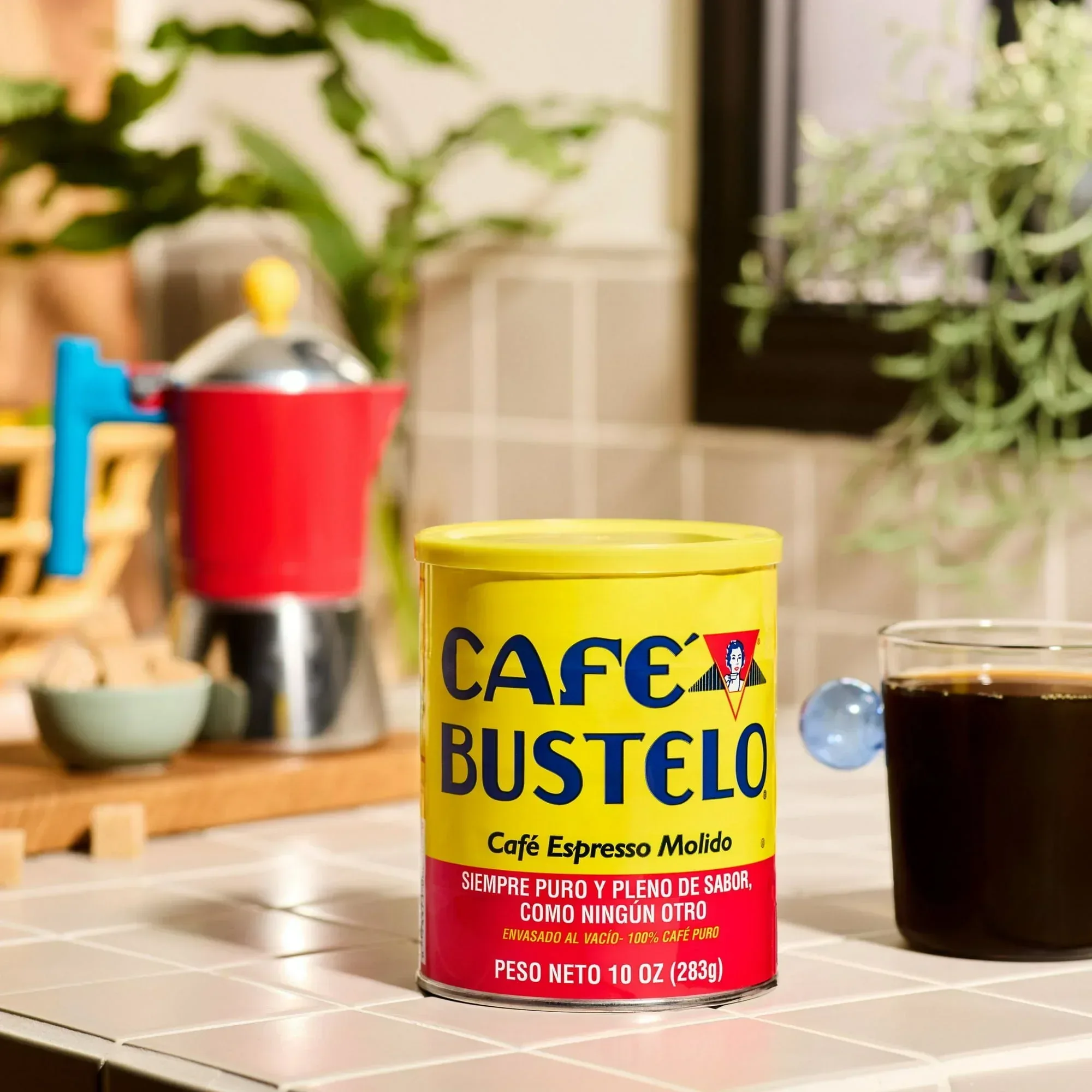 Cafe Bustelo, Espresso Style Dark Roast Ground Coffee, 10 oz Can - Image 4