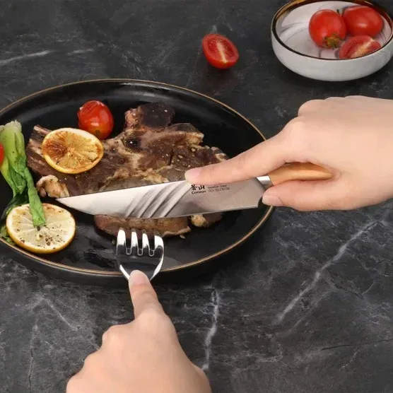 Cangshan Oliv Series Swedish Steel 4-piece Steak Knife Set - Image 2