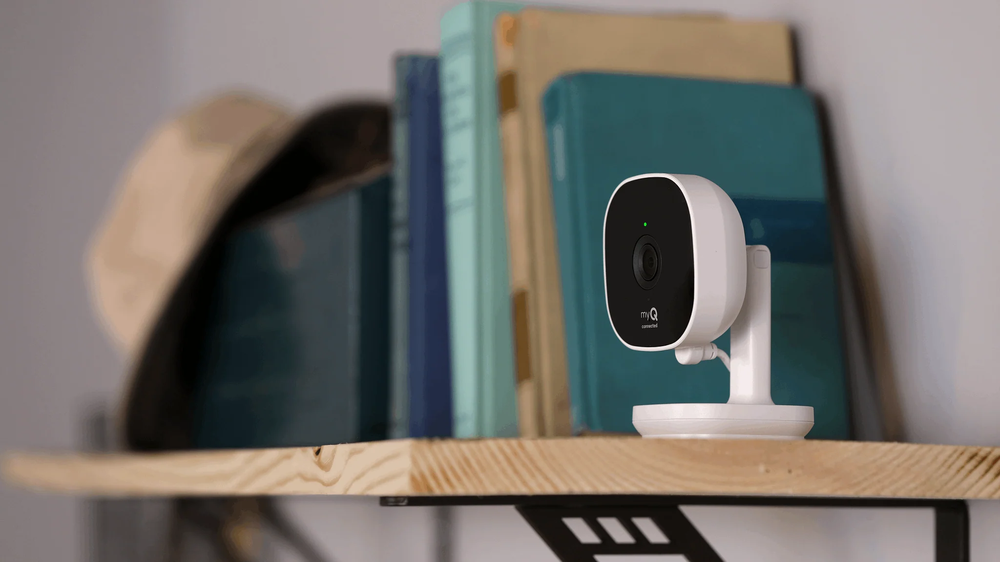 Chamberlain myQ Smart Garage HD Camera - Wifi Enabled - myQ Smartphone Controlled - Two Way Audio. - Image 6