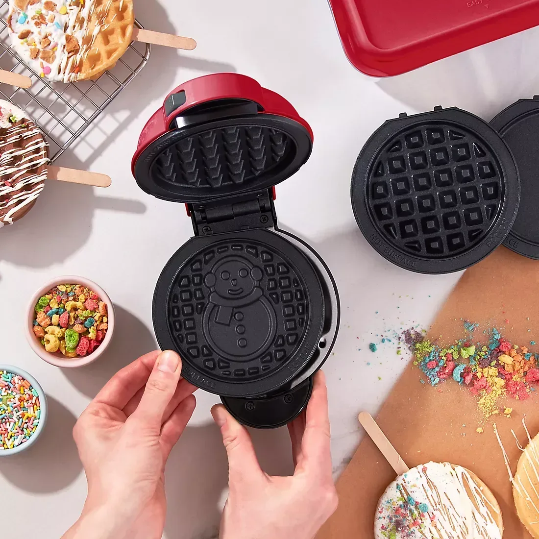 Dash Holiday MultiMaker Mini Shape Waffle Maker - Image 6