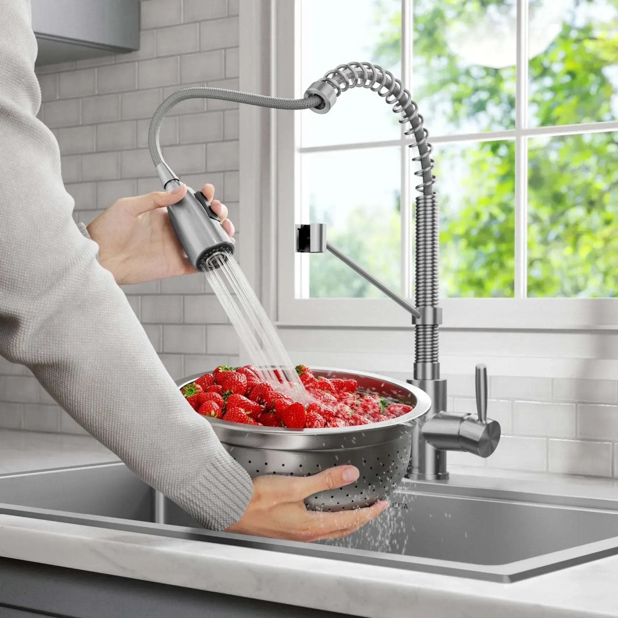 Delta Pull-down High Arc Single Handle Kitchen Faucet - Image 2
