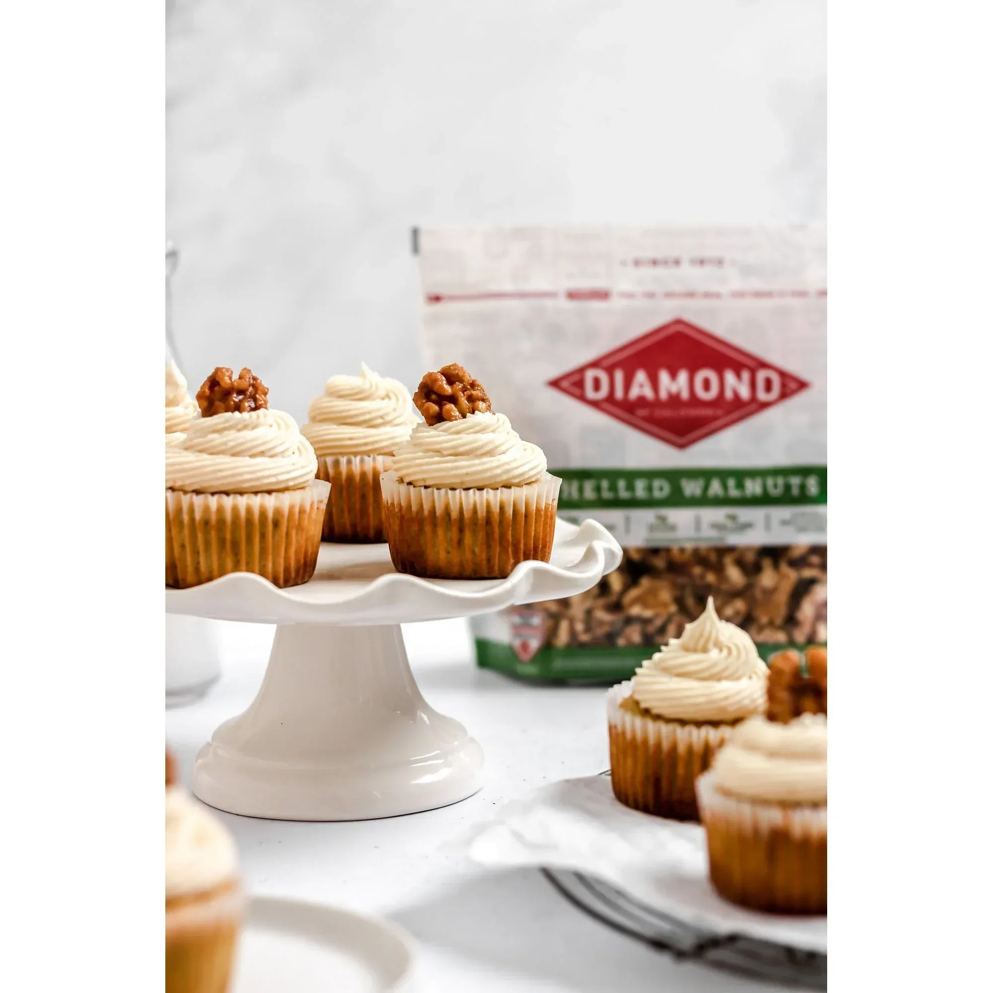Diamond Shelled Walnuts 32 oz - Image 3