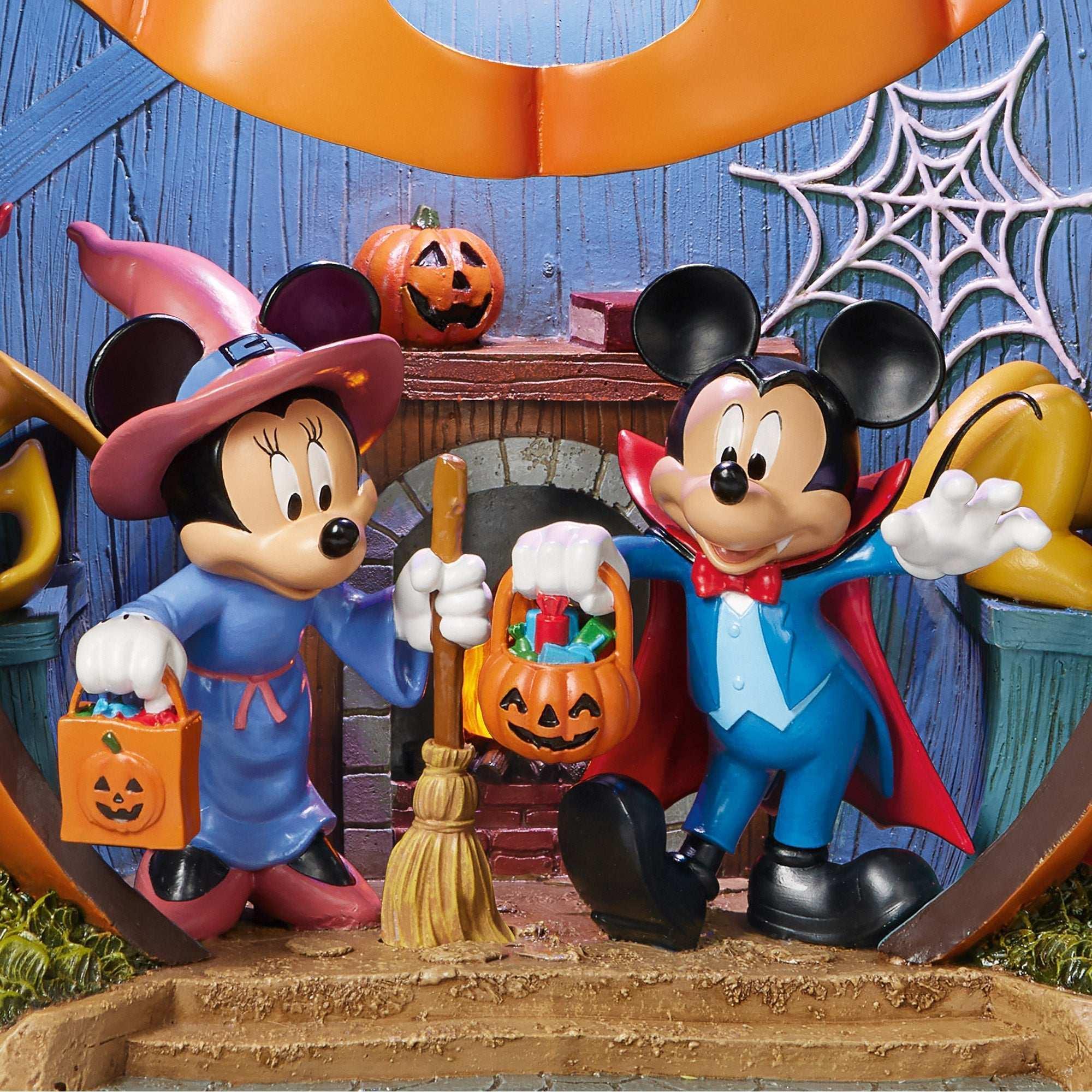 Disney Mickey and Friends Halloween Pumpkin House - Image 3