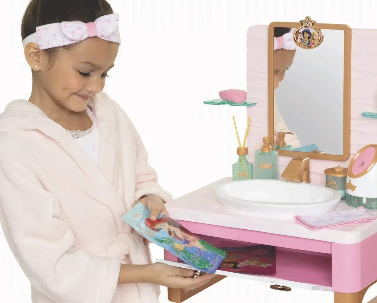 Disney Princess Style Collection Deluxe Day Spa with 20 Accessories Child Age 3 Years - Image 9