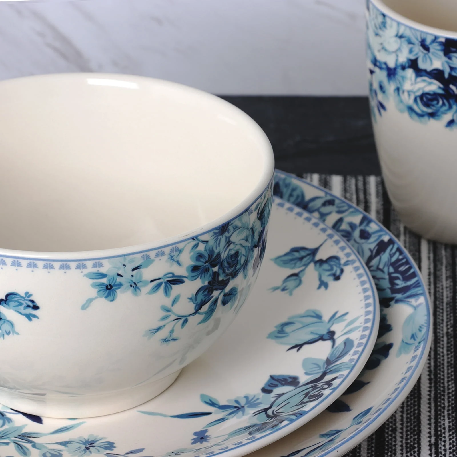 Elama Blue Rose Traditional 16 Piece Elegant Dinnerware Set - Image 4