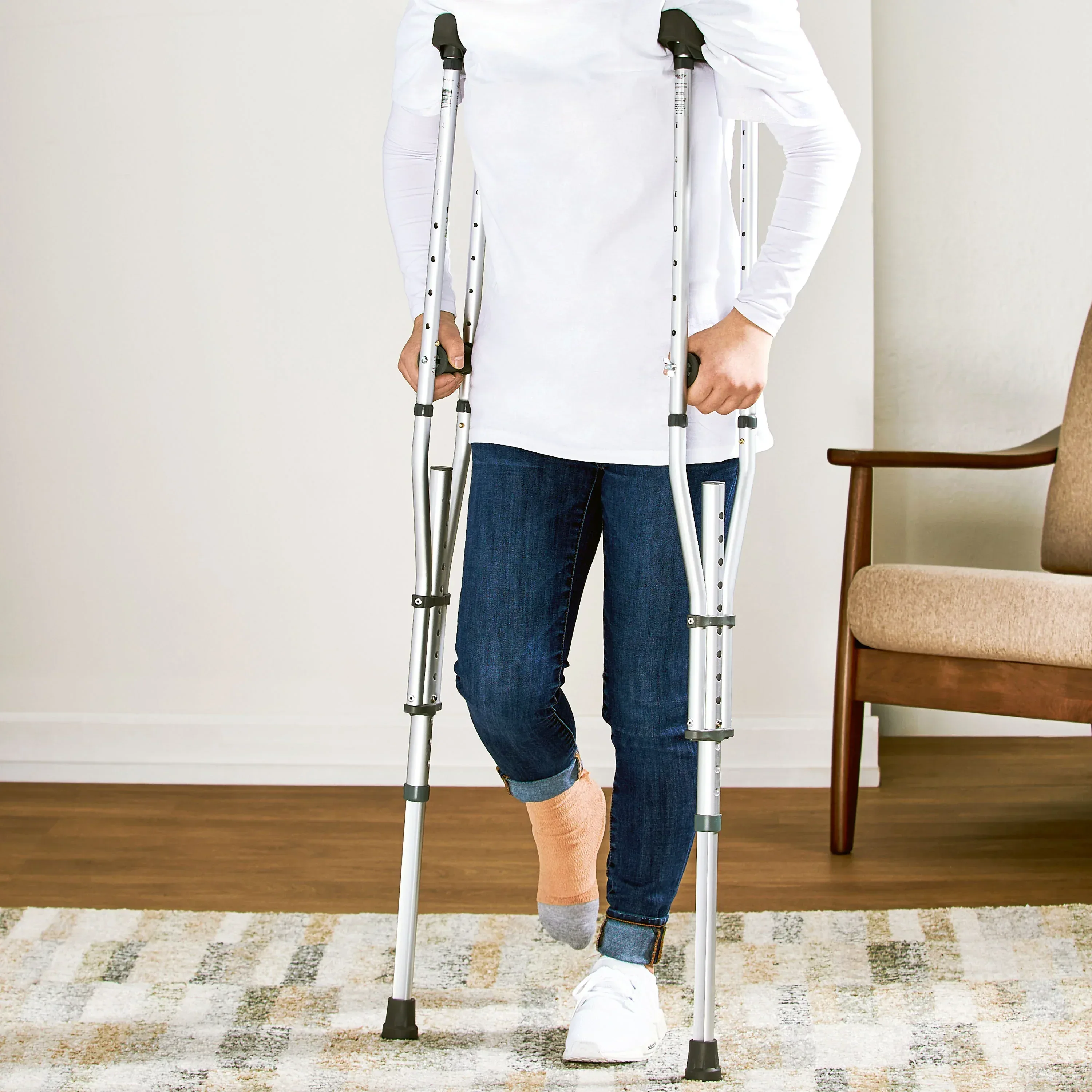 Equate Universal Crutches – Adjustable Walking Support for Adults - Image 3