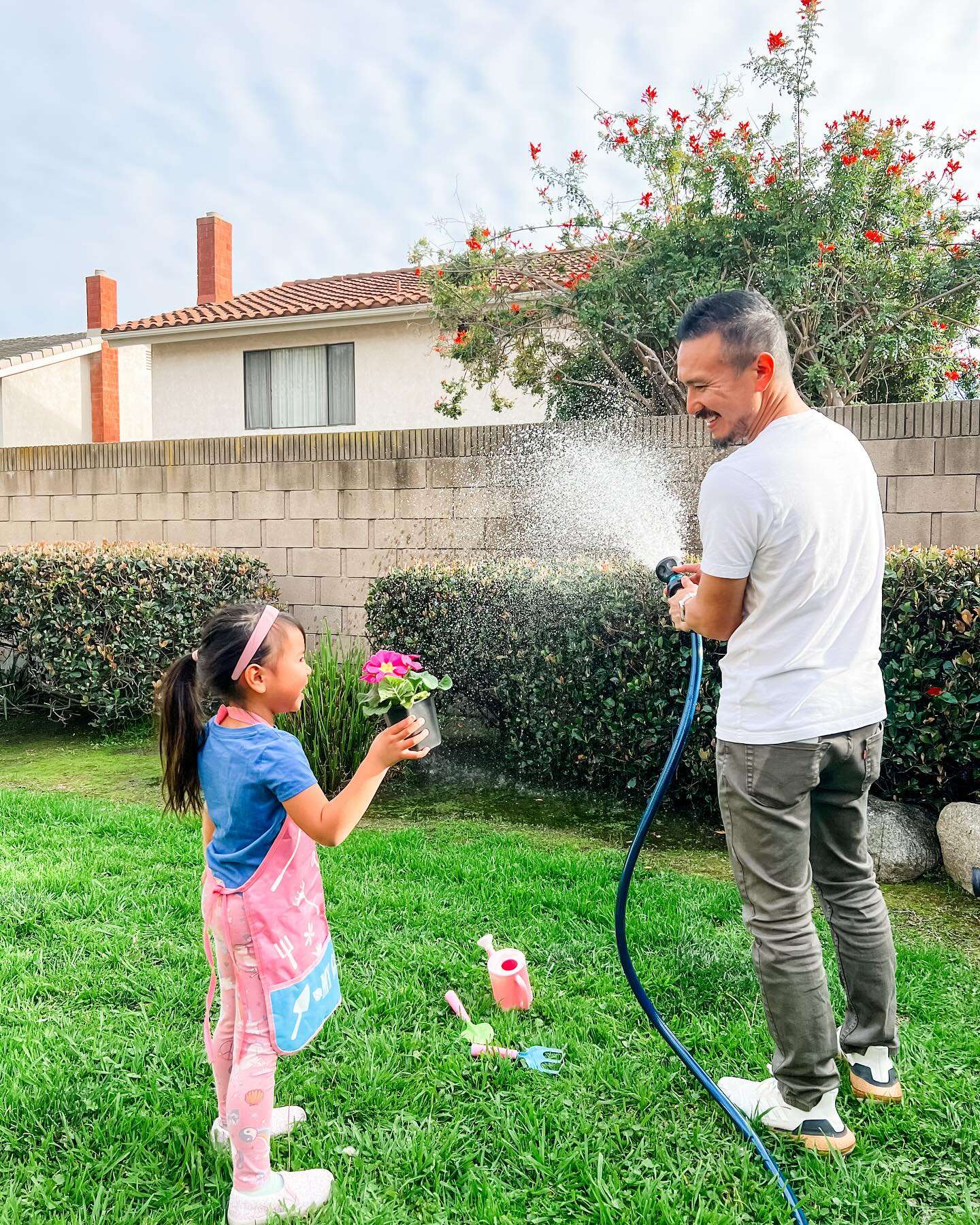 Expert Gardener 50FT Medium Duty Garden Hose - Image 9