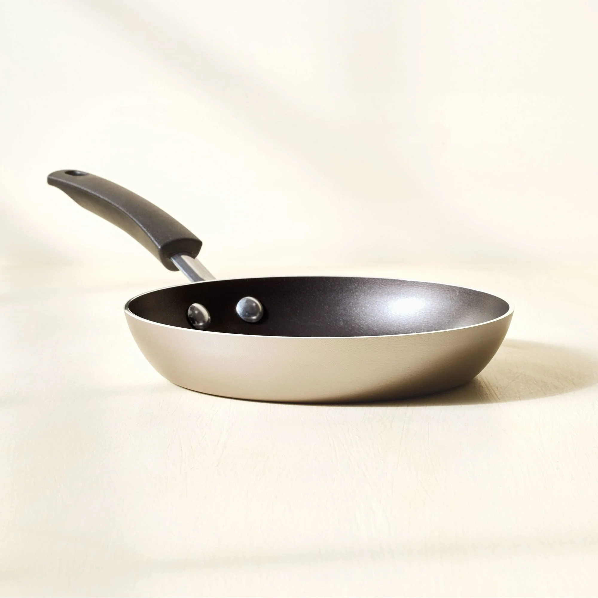 Farberware Easy Clean 8 Inch Nonstick Frying Pan / Skillet, Dishwasher Safe, Champagne - Image 2