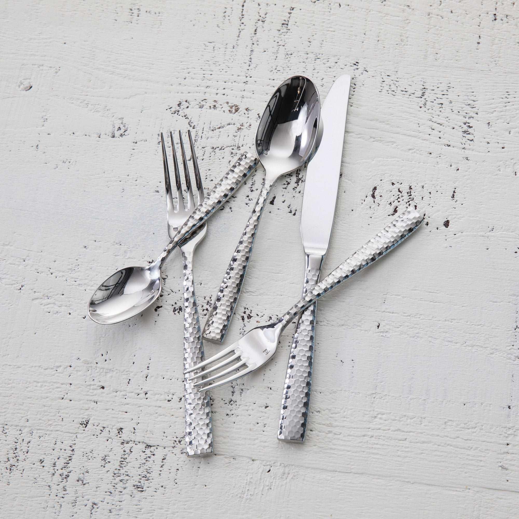 Fortessa Lucca Faceted 20-piece Flatware Set - Image 4