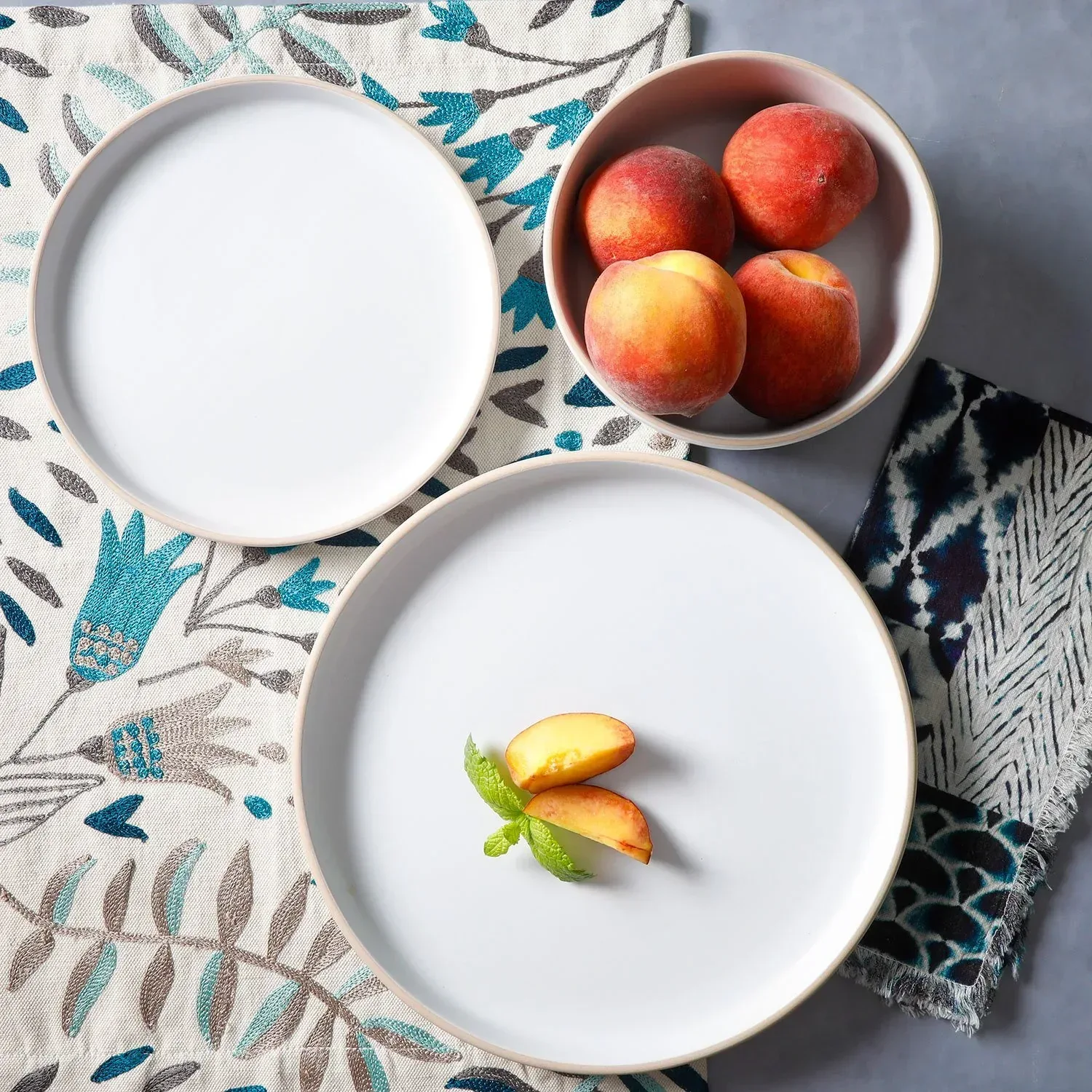 Gibson Home 18-Piece Everyday Essential Coupe Dinnerware Set