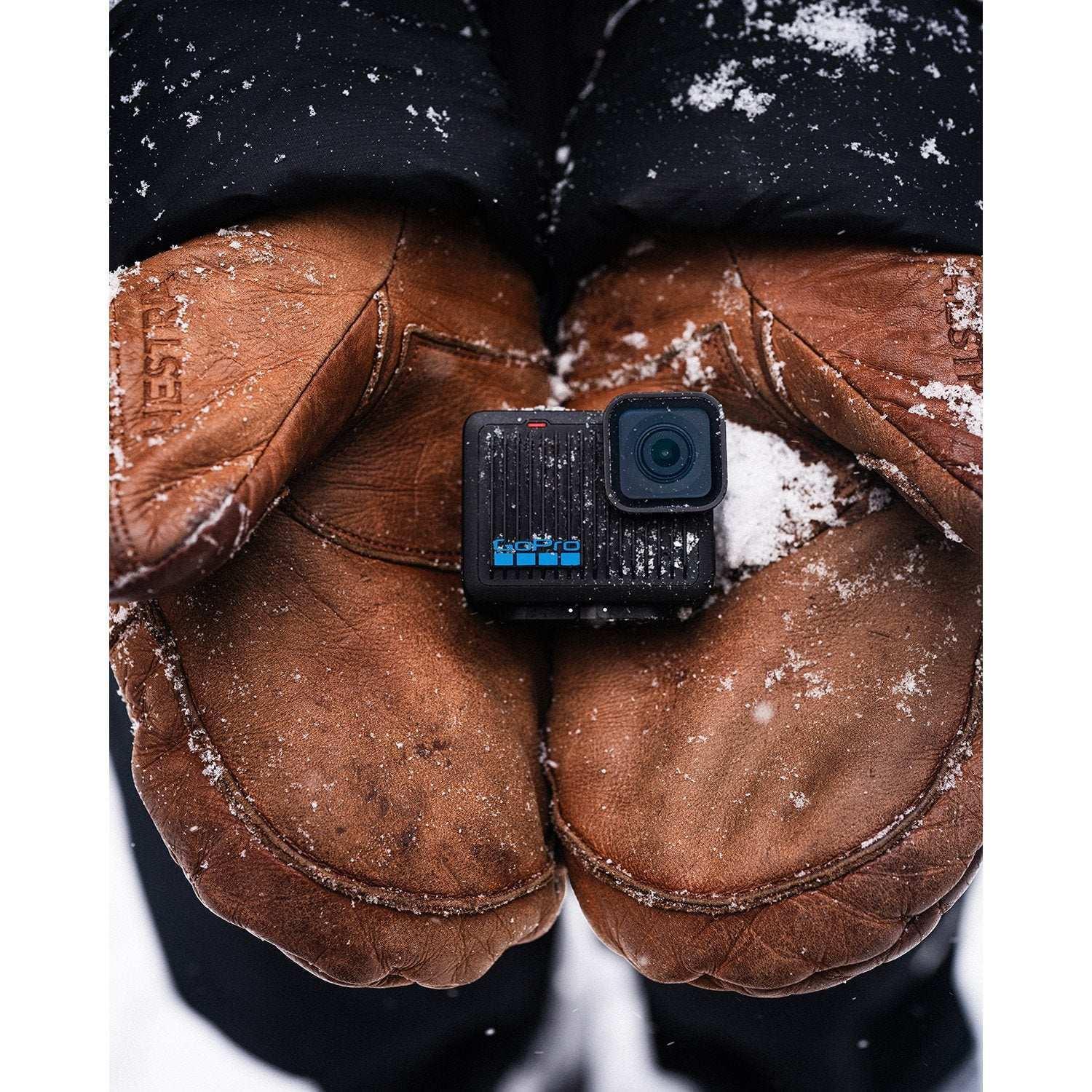 GoPro Hero Bundle with 64GB microSD and Carrying Case - Image 7