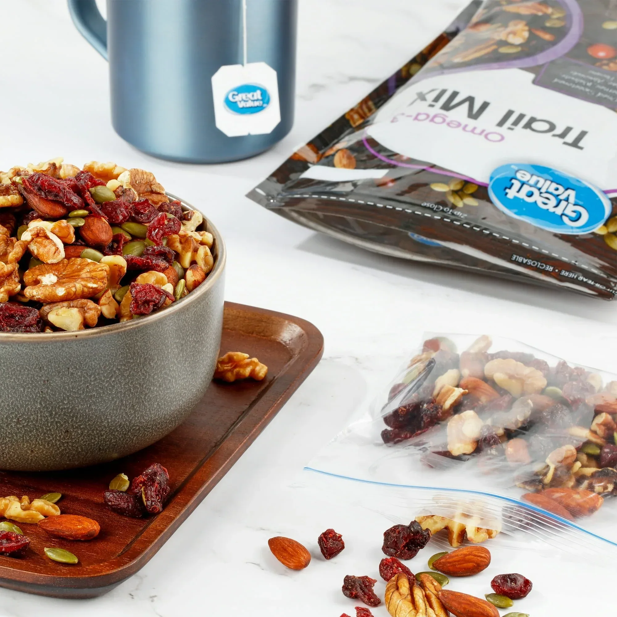 Great Value Omega-3 Trail Mix, 22 oz - Image 2