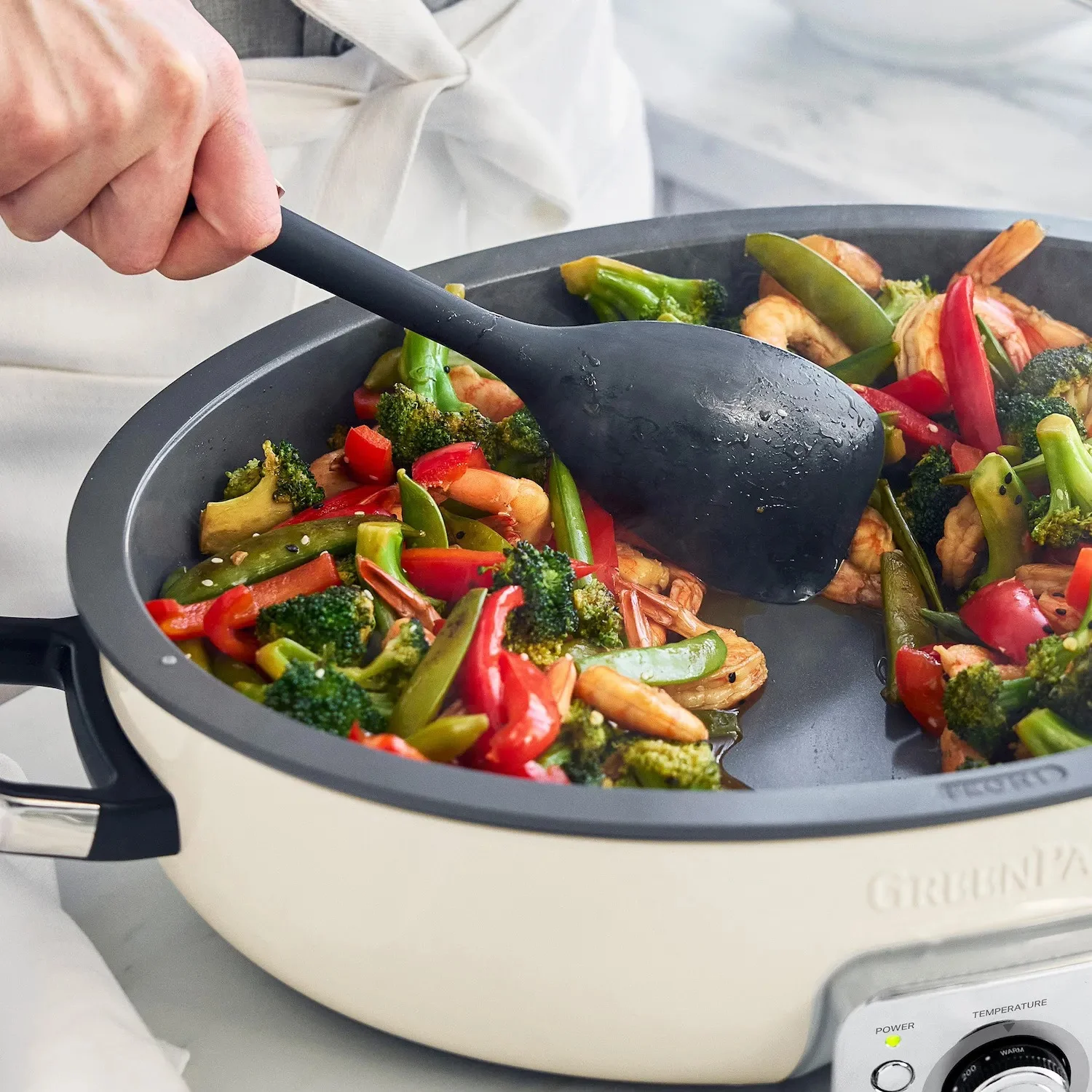 GreenPan Elite Ceramic Nonstick Oval Electric Skillet, 5.5 qt. - Image 10