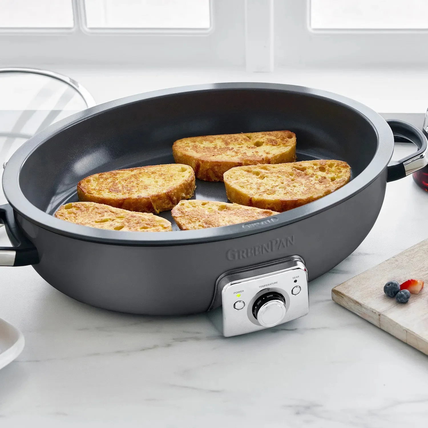 GreenPan Elite Ceramic Nonstick Oval Electric Skillet, 5.5 qt. - Image 4