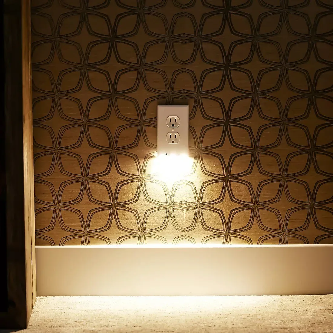 Hello Light 4-Pc. Duplex LED Outlet Cover Pack - Image 5