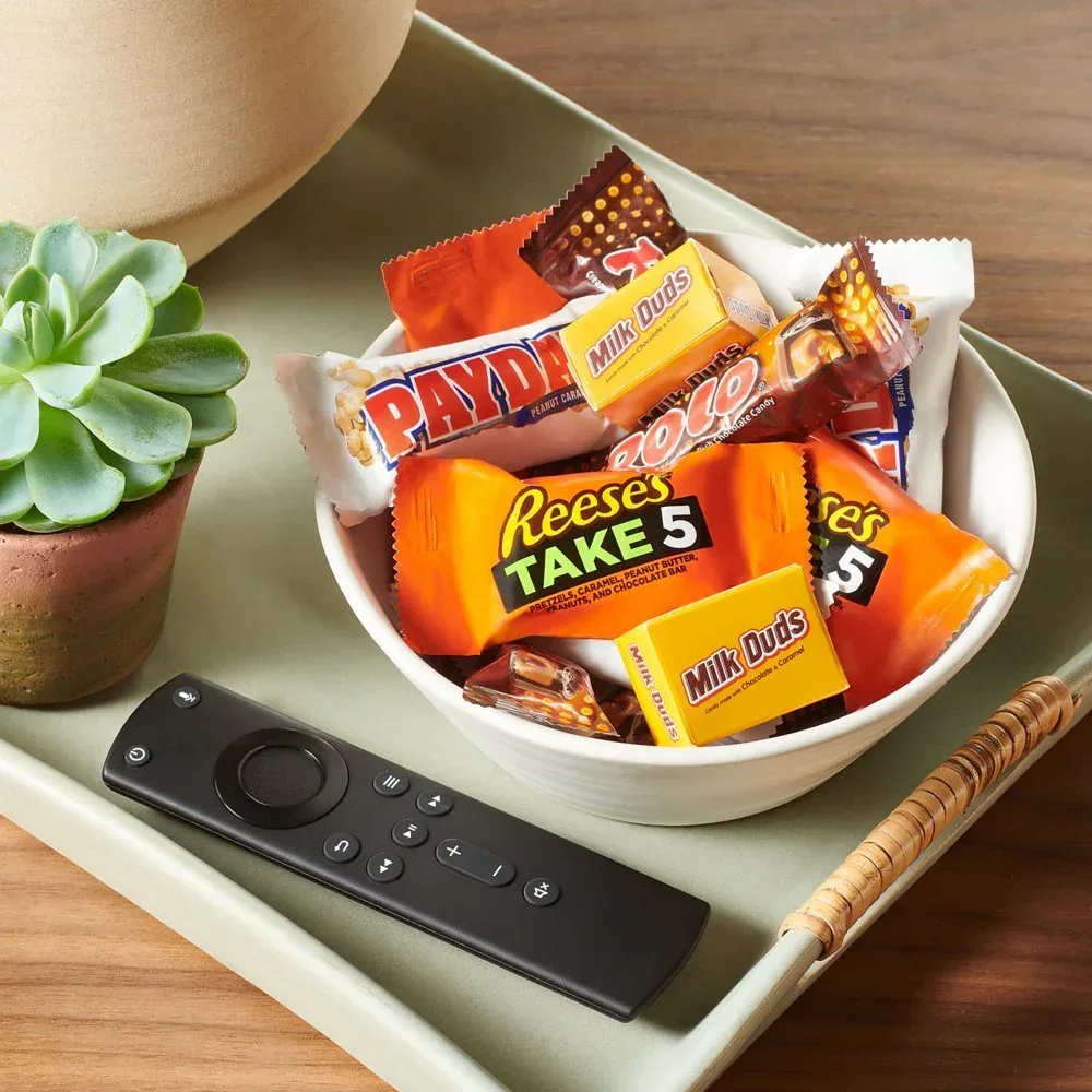 Hershey Assorted Caramel Flavored Snack Size Candy, Party Pack 32.08 Oz - Image 6