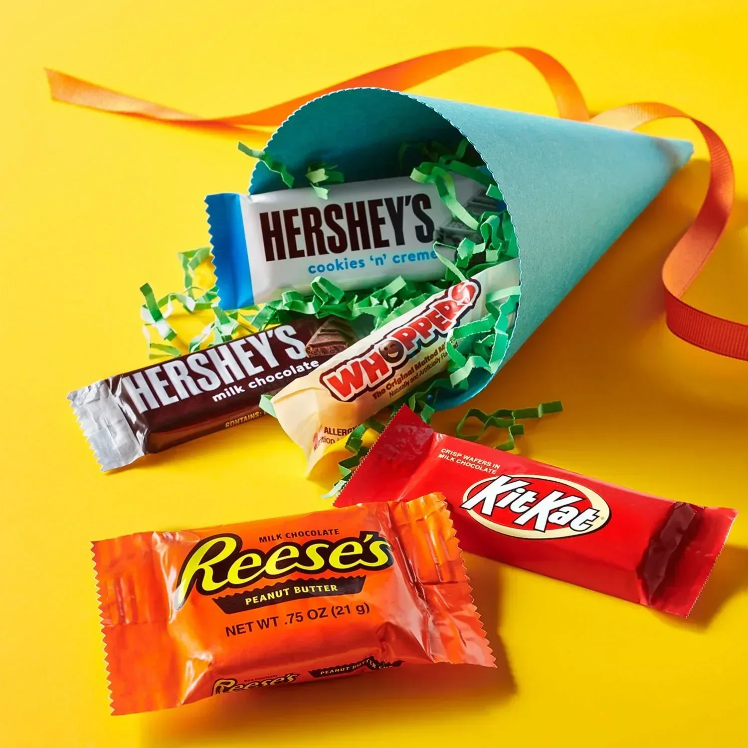 HERSHEY'S Assorted Chocolate Factory Favorites Snack Size Candy, 155 pcs. - Image 4