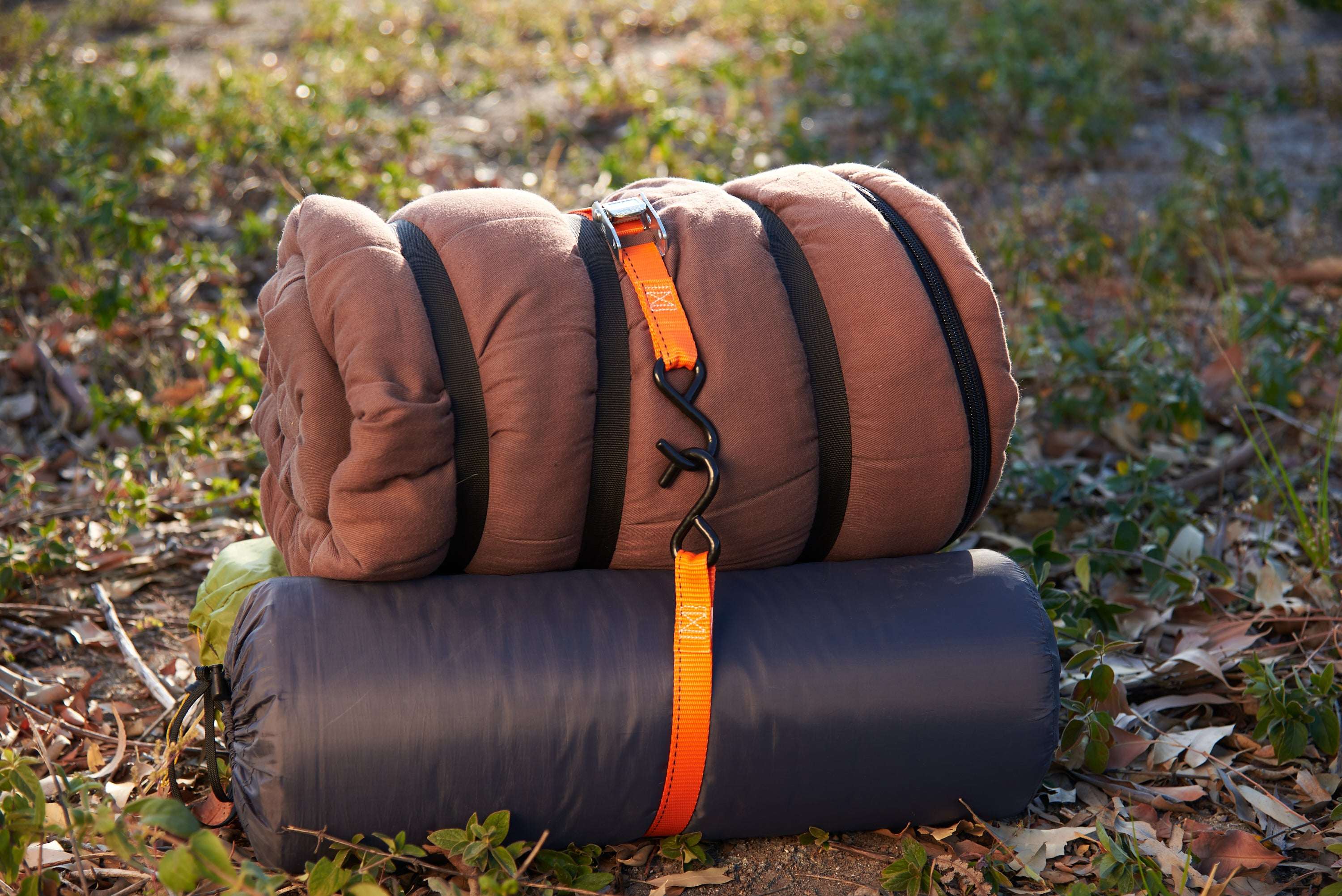 Hyper Tough 10 ft x 1 in Cam Buckle Tie Down Strap, 400 lbs. WWL - Image 3