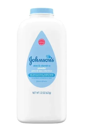 Johnson's Cornstarch Baby Powder with Aloe & Vitamin E, 22 oz - Image 2