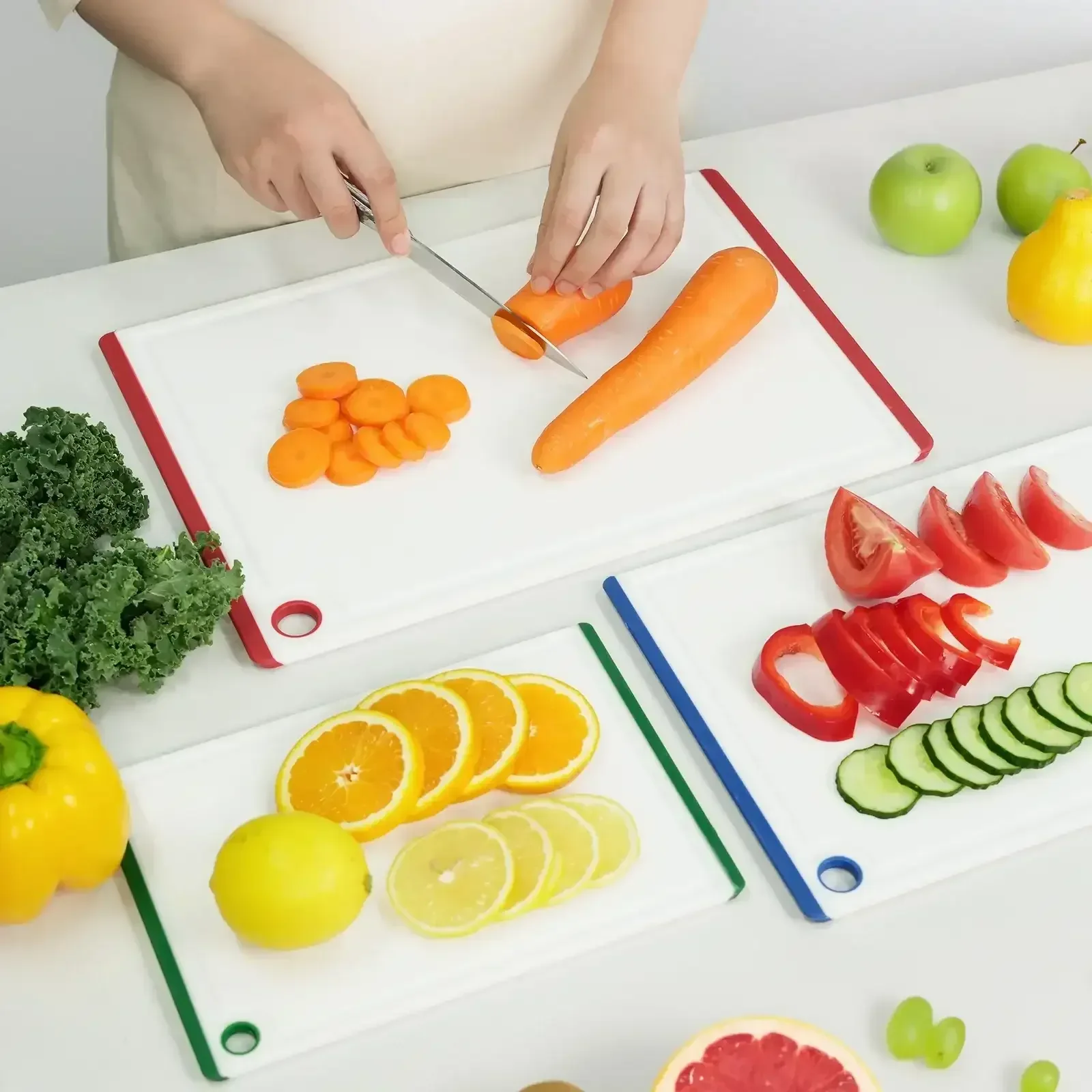 Kikcoin 3-Piece Plastic Large Cutting Boards Set for Kitchen, Non-slip Feet and Juice Grooves, Multicolor - Image 5