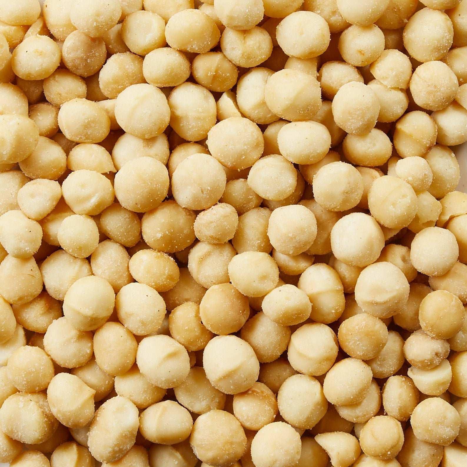 Kirkland Signature Dry Roasted Macadamia Nuts, 1.5 lbs - Image 2