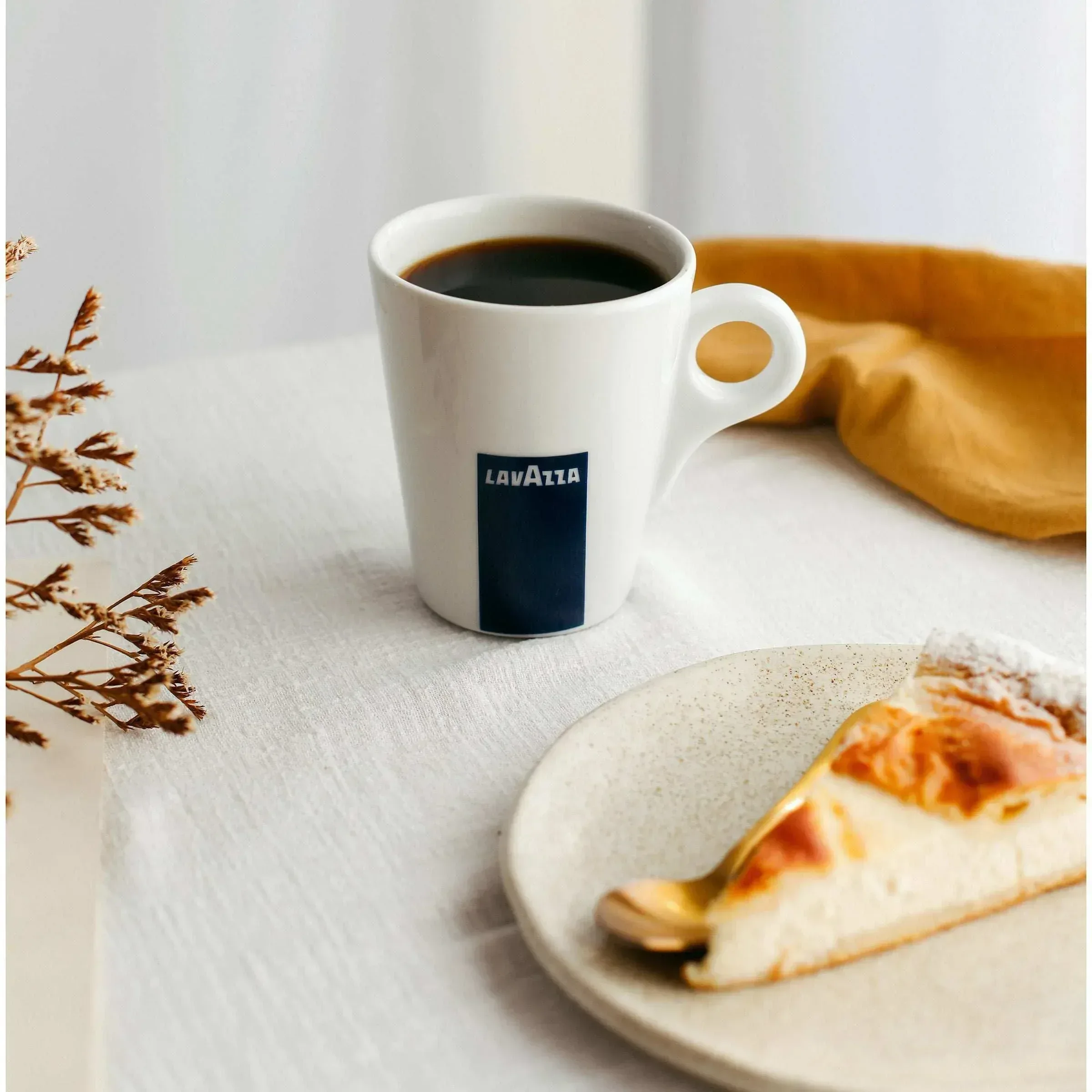 Lavazza Caffé Espresso 100% Premium Arabica Coffee, Whole Bean, 2.2 lbs - Image 3