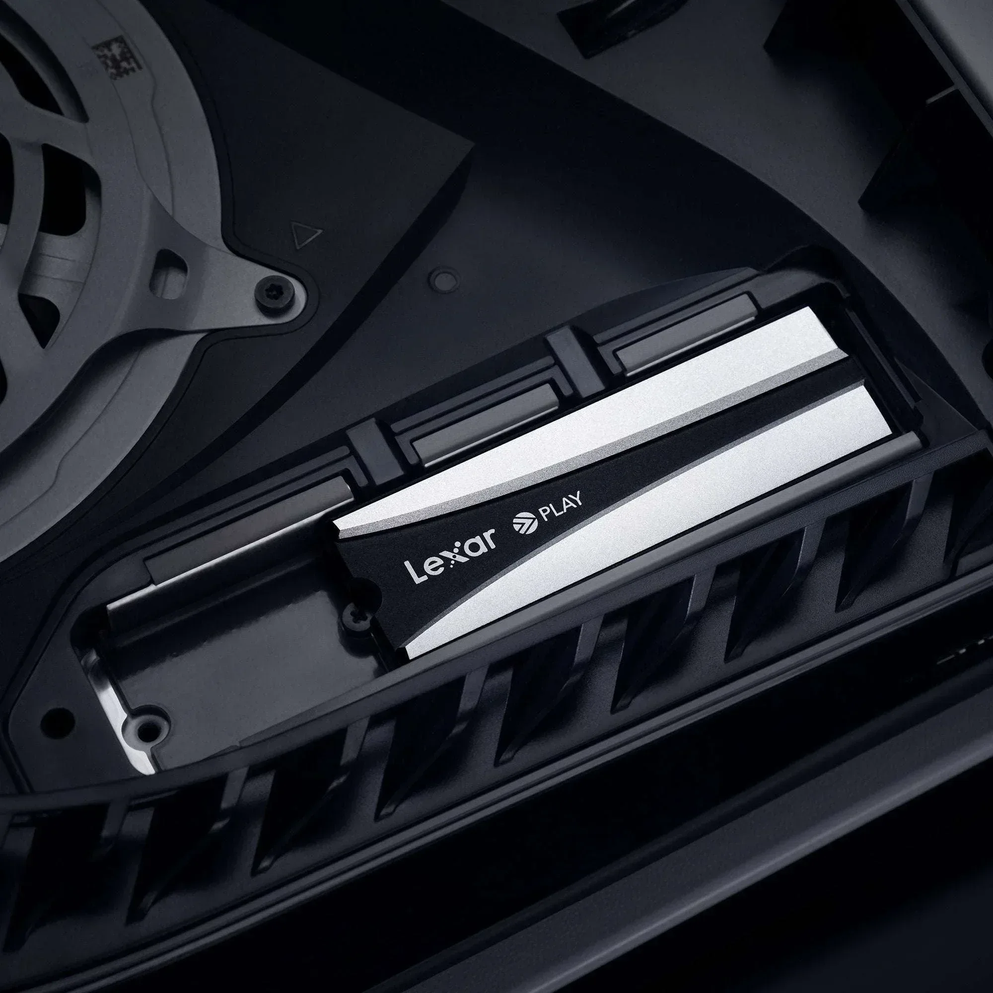 Lexar 4TB PLAY 2280 SE PCIe 4.0 SSD with Heatsink for PS5 - Image 3