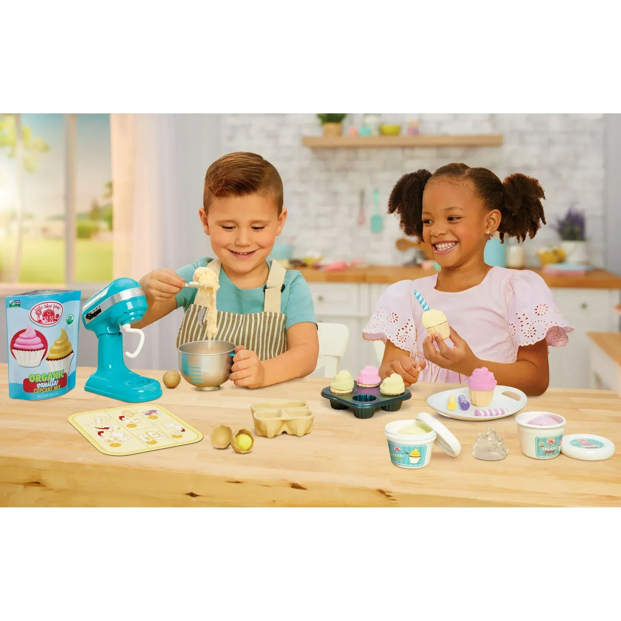 Little Tikes Creative Chefs Baker’s Kit with Make-It Mix Play Sand, 18 Accessories, Realistic Pretend Play Set, Boys, Girls, Ages 3+ - Image 4