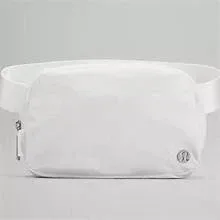 Lululemon Athletica Everywhere Belt Bag 1L (White) - Image 3