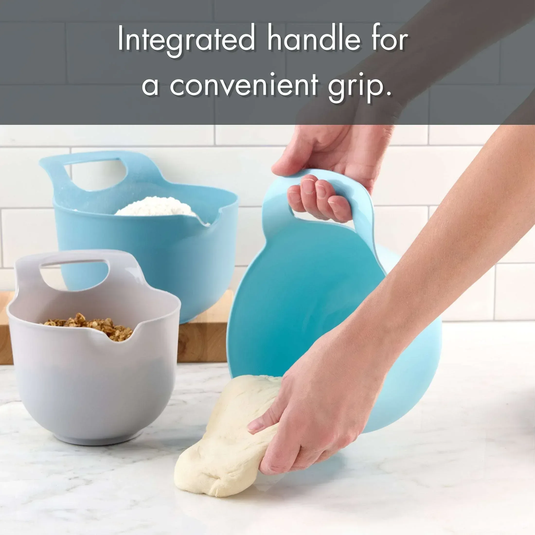 Mainstays 4 Piece Nesting Plastic Mixing Bowl Set with Pour Spouts and Handles, Blue - Image 3
