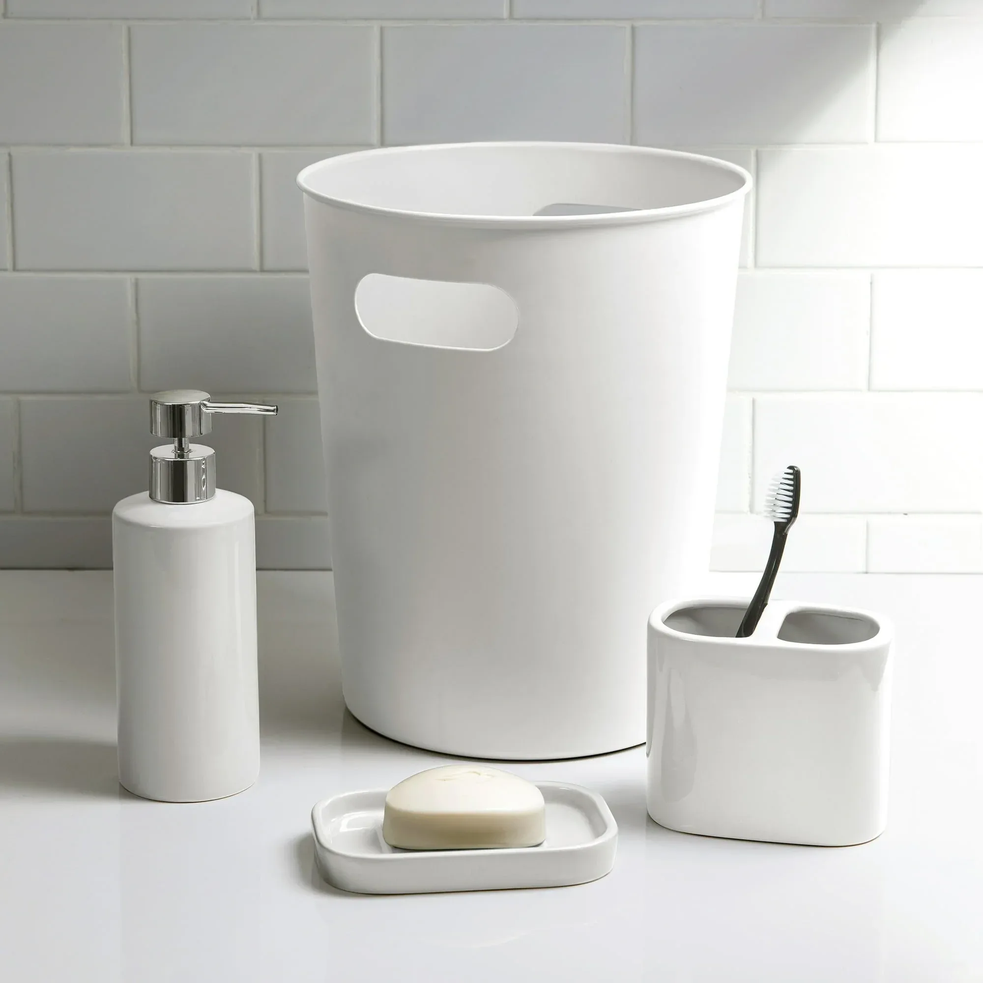 Mainstays Basic Rich Ceramic Toothbrush Holder for Adults - Image 10