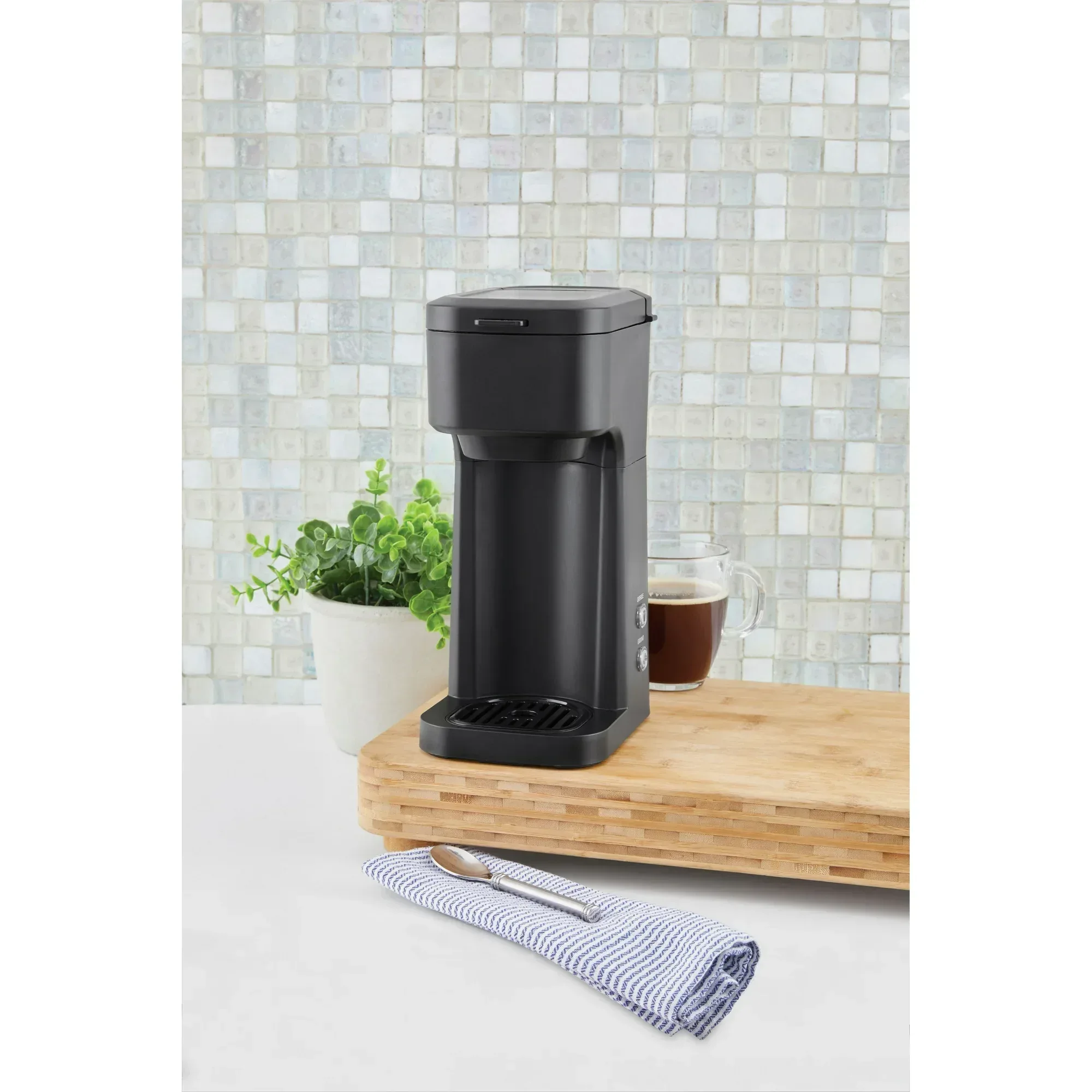 Mainstays Black Matte Single Serve Coffee Maker - Image 2