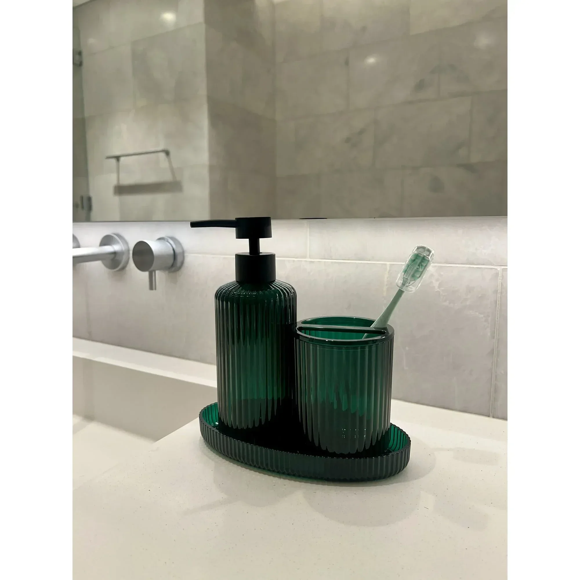 Mainstays Toothbrush Holder, Plastic, Use for All Ages in Bathrooms - Image 8