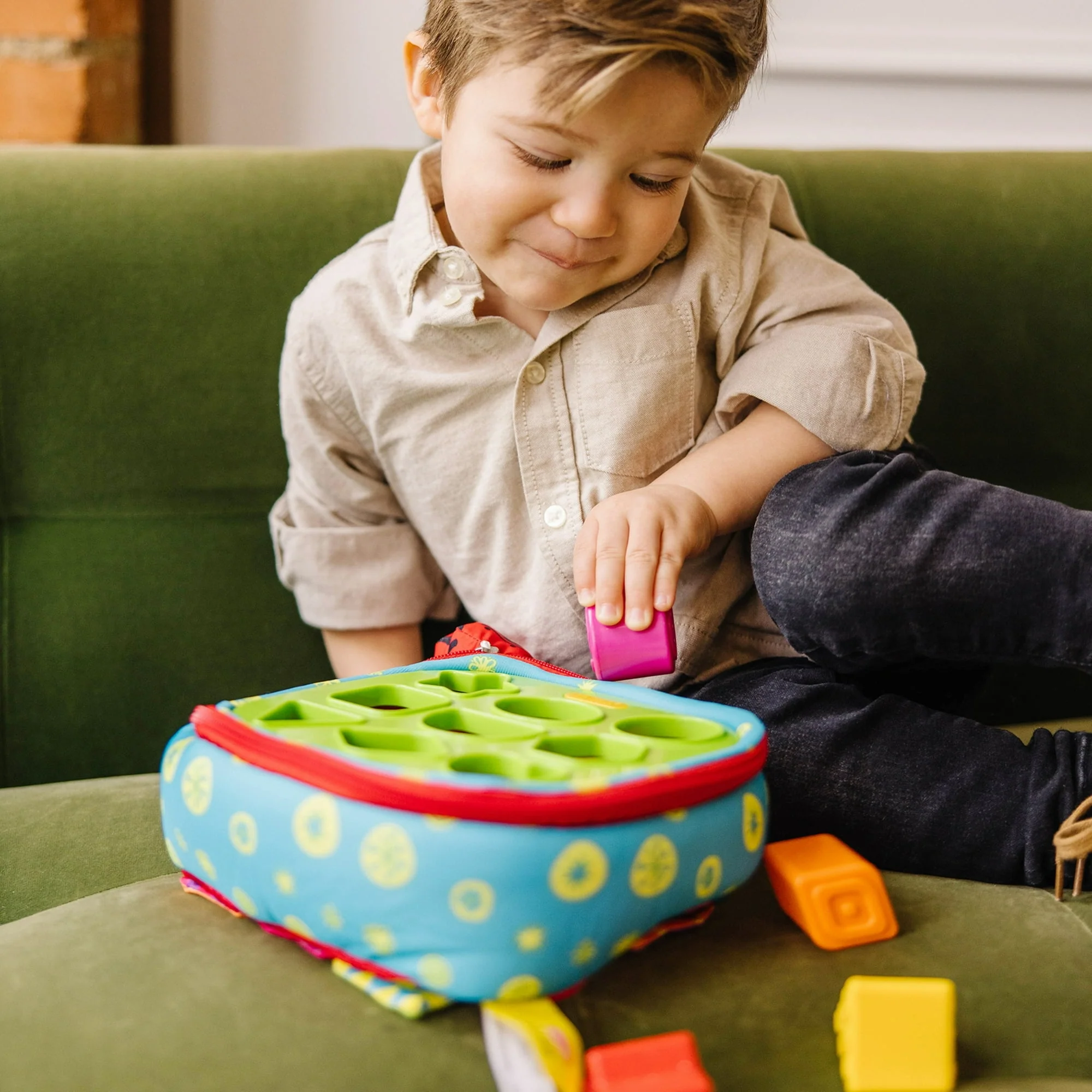 Melissa & Doug K's Kids Take-Along Shape Sorter Baby Toy With 2-Sided Activity Bag and 9 Textured Shape Blocks - Image 9