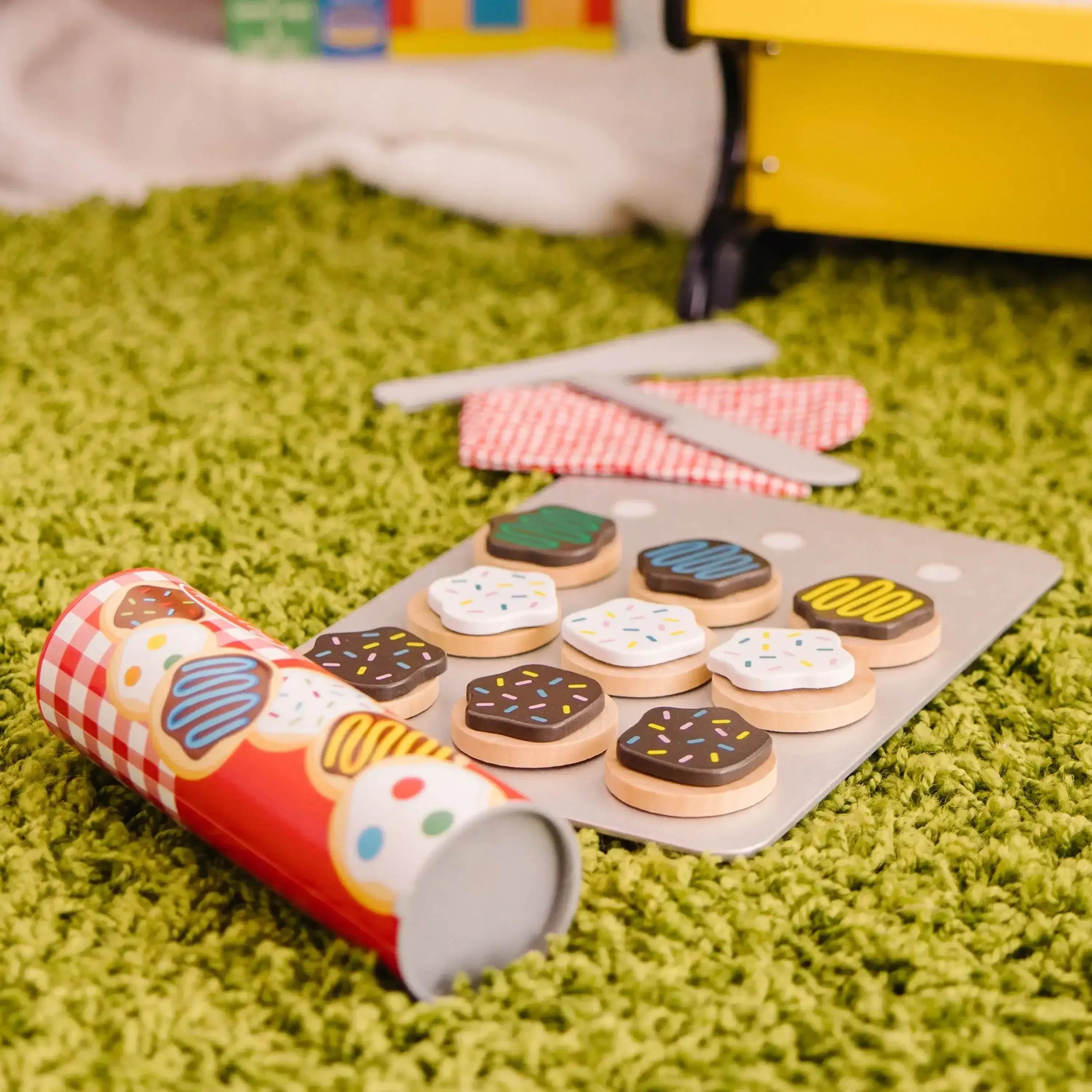 Melissa & Doug Slice and Bake Wooden Cookie Play Food Set - Image 9