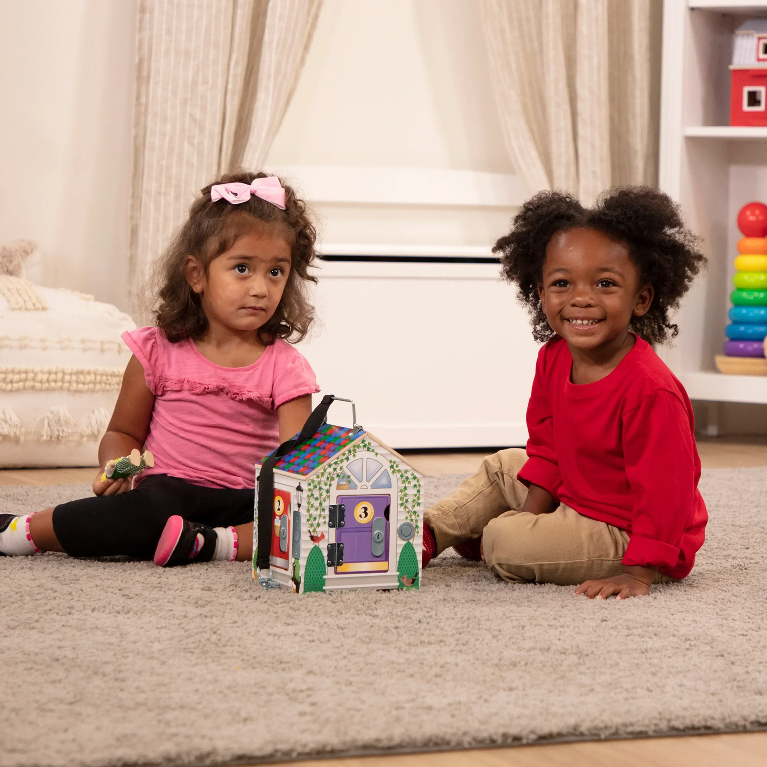 Melissa & Doug Take-Along Wooden Doorbell Dollhouse - Doorbell Sounds, Keys, 4 Poseable Wooden Dolls - Image 7