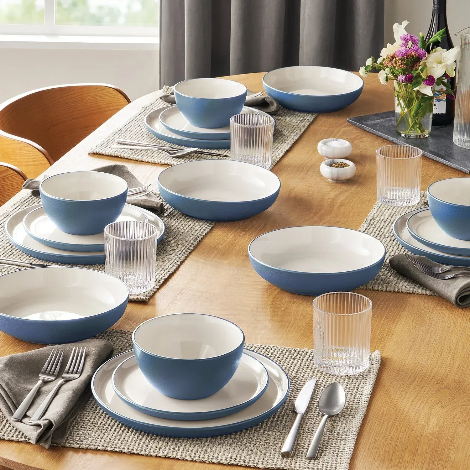 Member's Mark 16-Piece Textured Stoneware Dinnerware Set - Image 10
