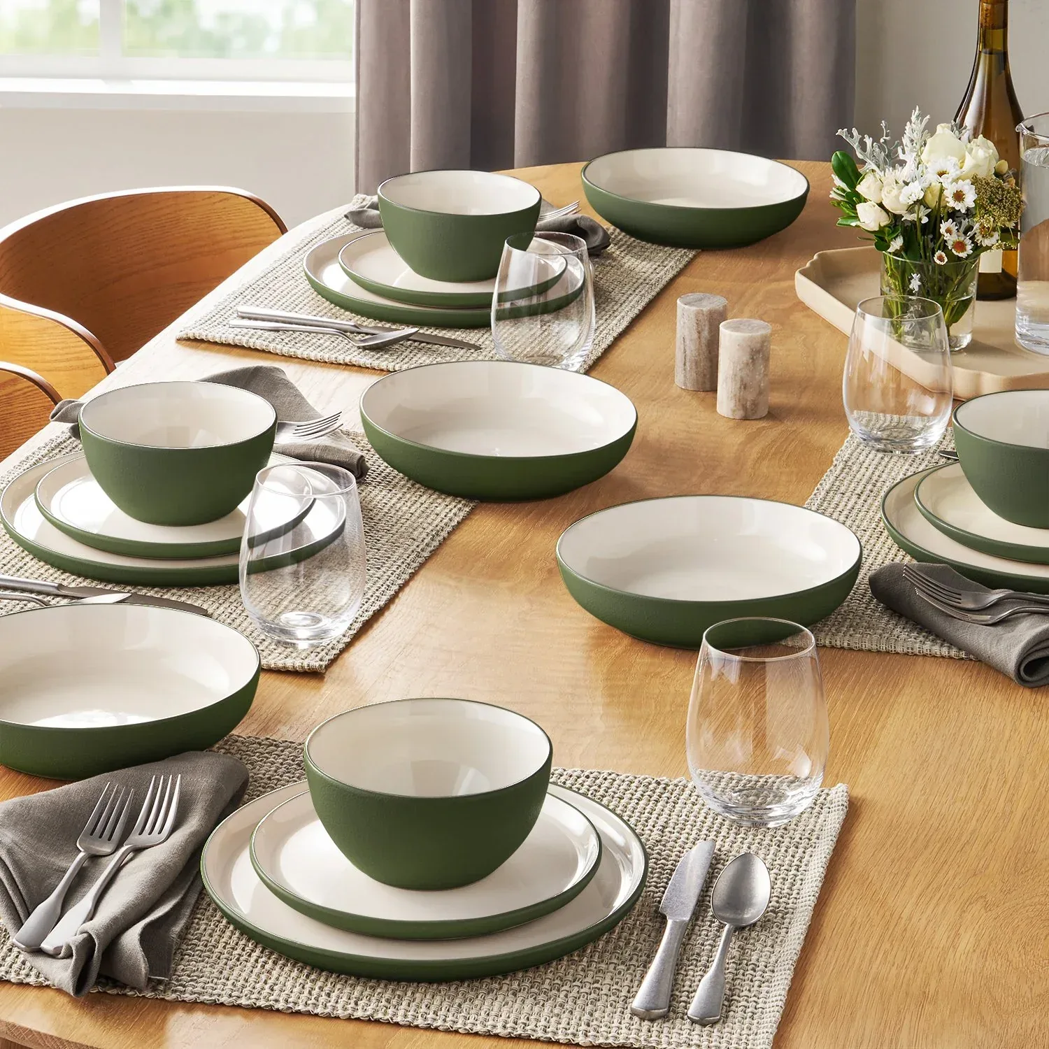 Member's Mark 16-Piece Textured Stoneware Dinnerware Set - Image 14
