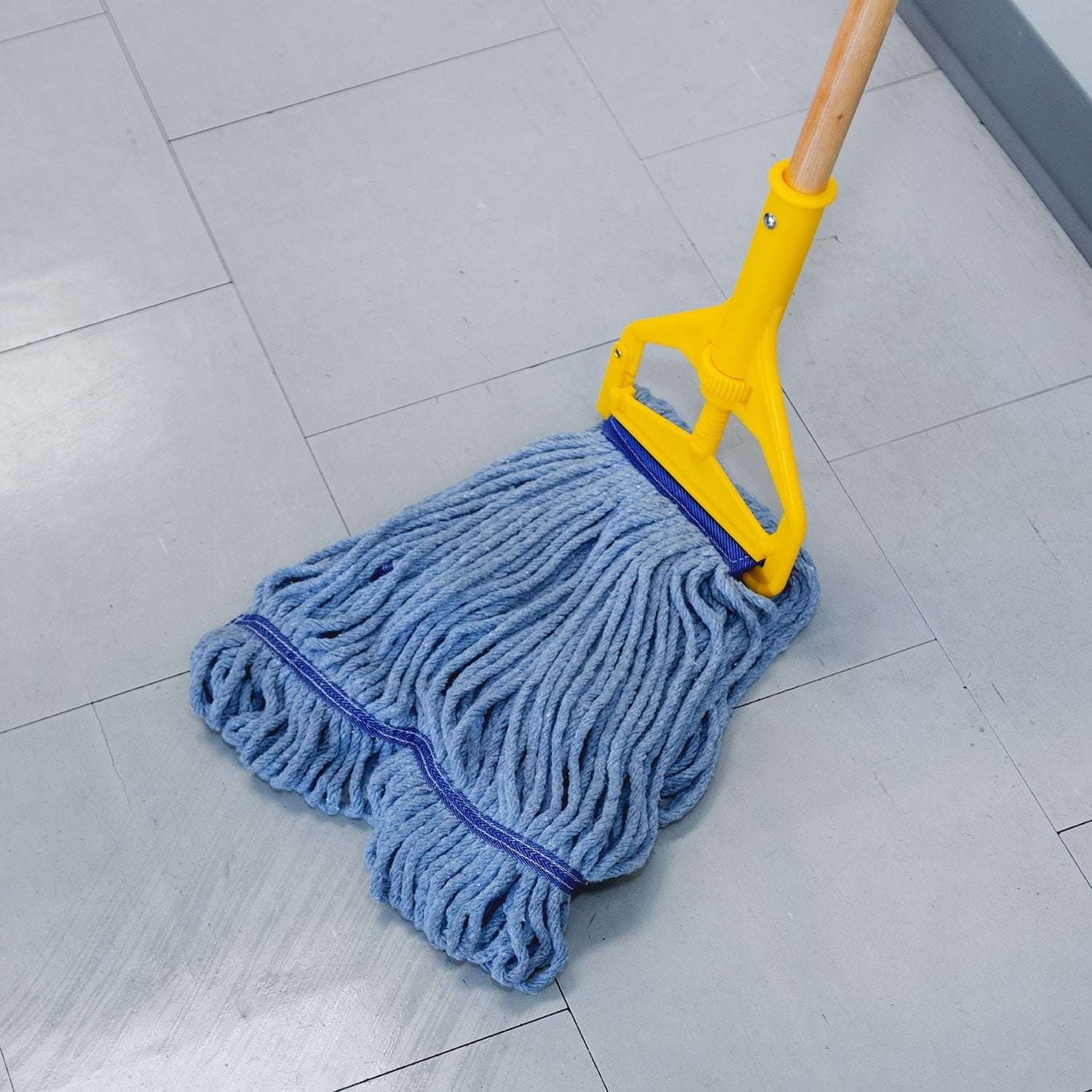 Member's Mark #24 Blended Mop Head, 2 pk. - Image 4