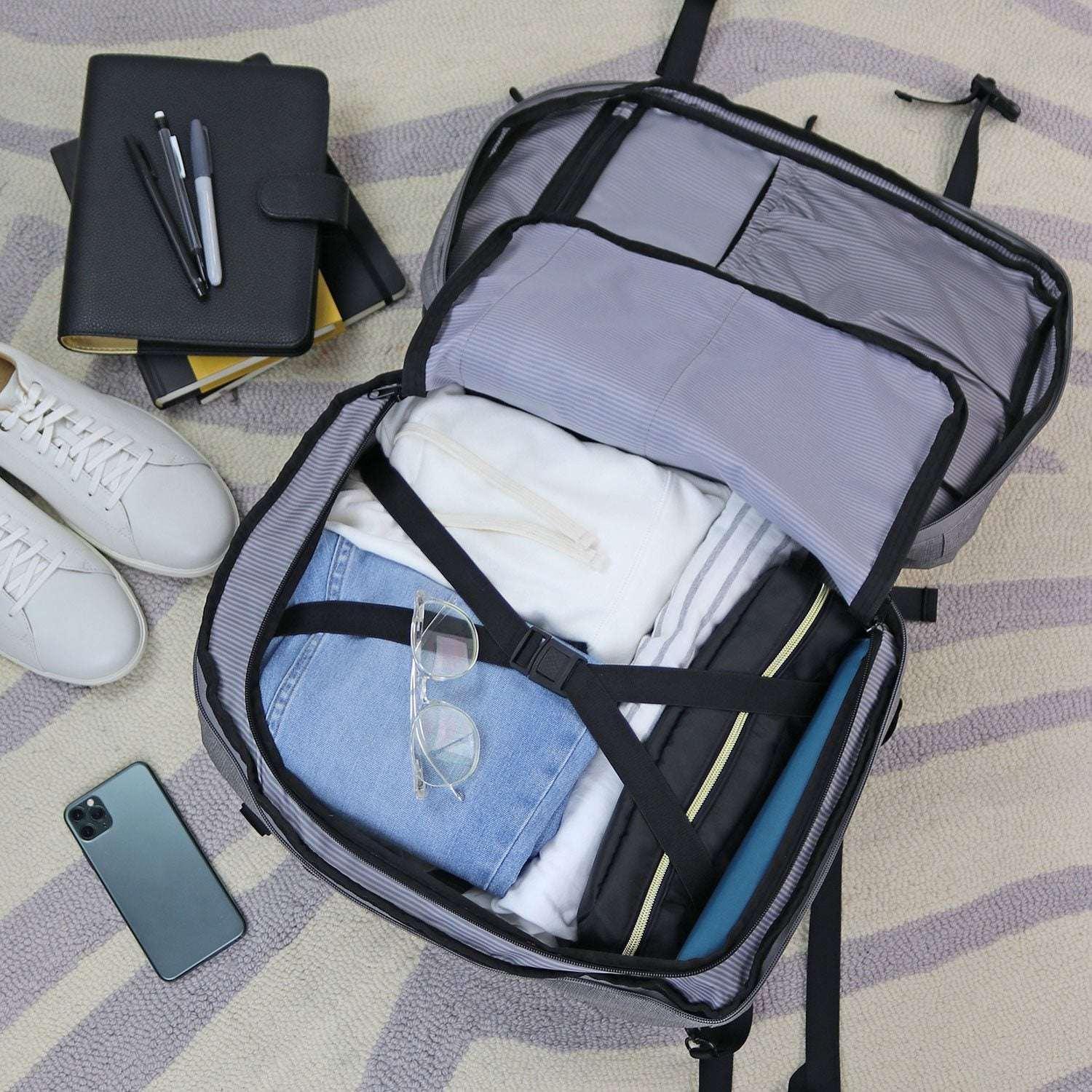 Member's Mark 30-Liter Adult Travel Backpack, 18.7" x 14" x 6", Choose Your Color - Image 4